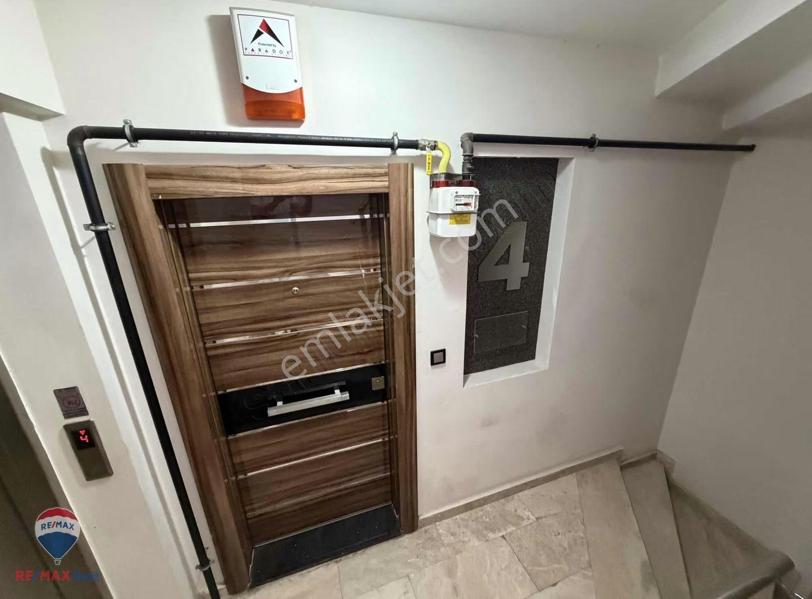 Remax Best' Ten Karşıyaka Çarşı Da 3+1 Teraslı Kiralık Daire - Görsel 27