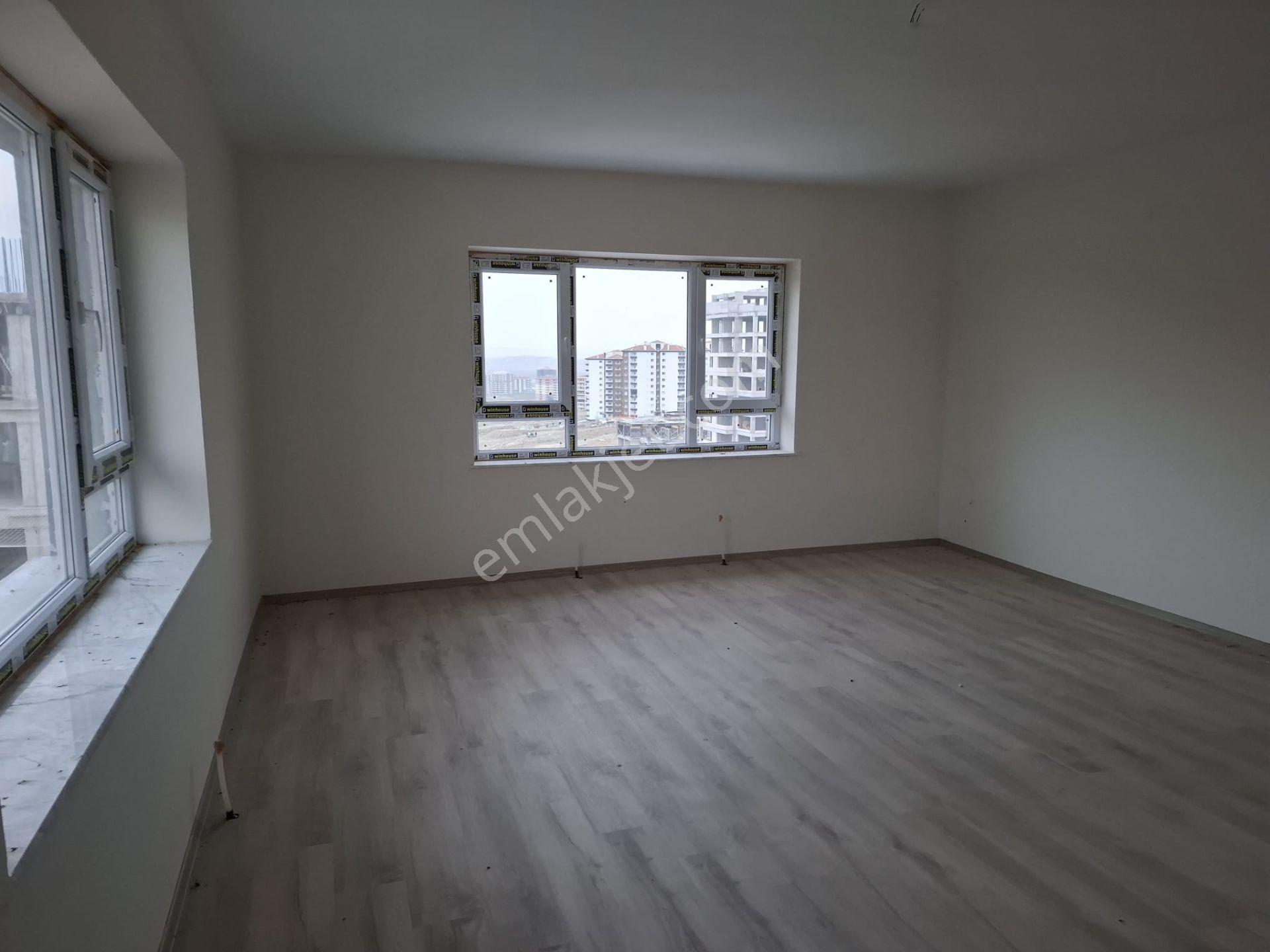 Sincan Alcı Ahmet Yesevi Caddesinde 3+1 131 M2 4. Katta Oturuma Hazır Daire - Görsel 6