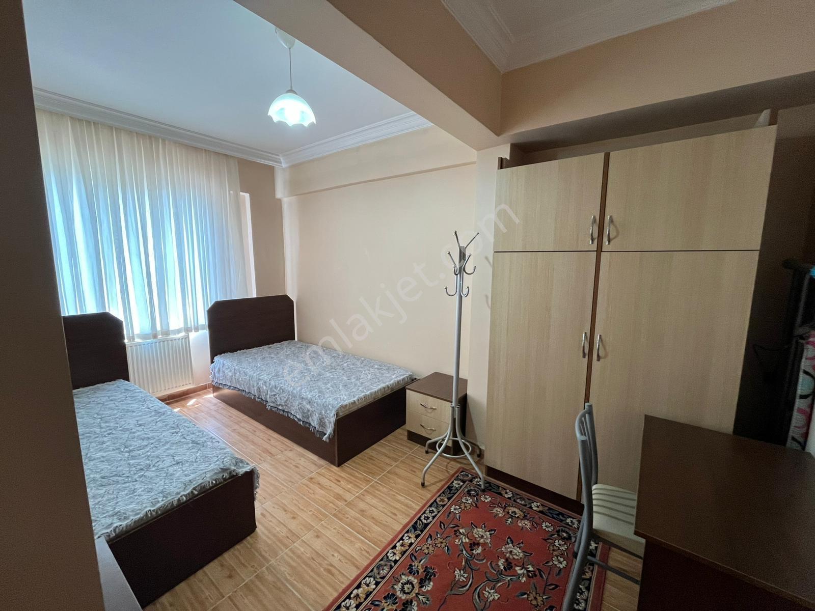 Amazon'dan Uncular Camii Civarı Merkezi Lokasyonda Eşyalı 1+1 - Görsel 15