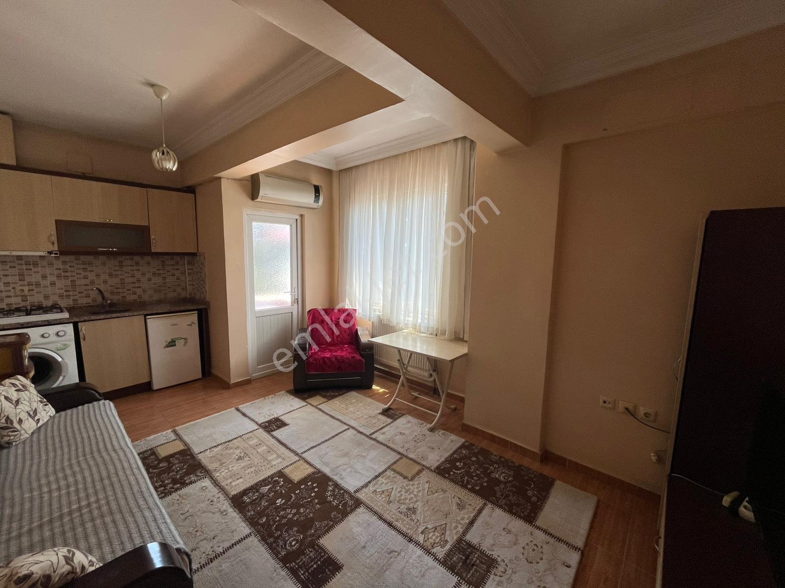 Amazon'dan Uncular Camii Civarı Merkezi Lokasyonda Eşyalı 1+1 - Görsel 9