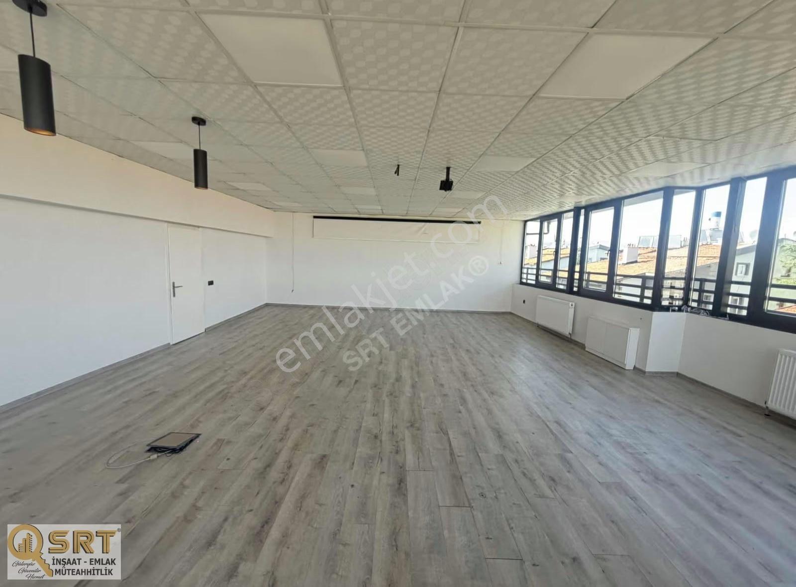 3 Katlı Mükemmel Konseptte Ofis İş Yeri - Görsel 13