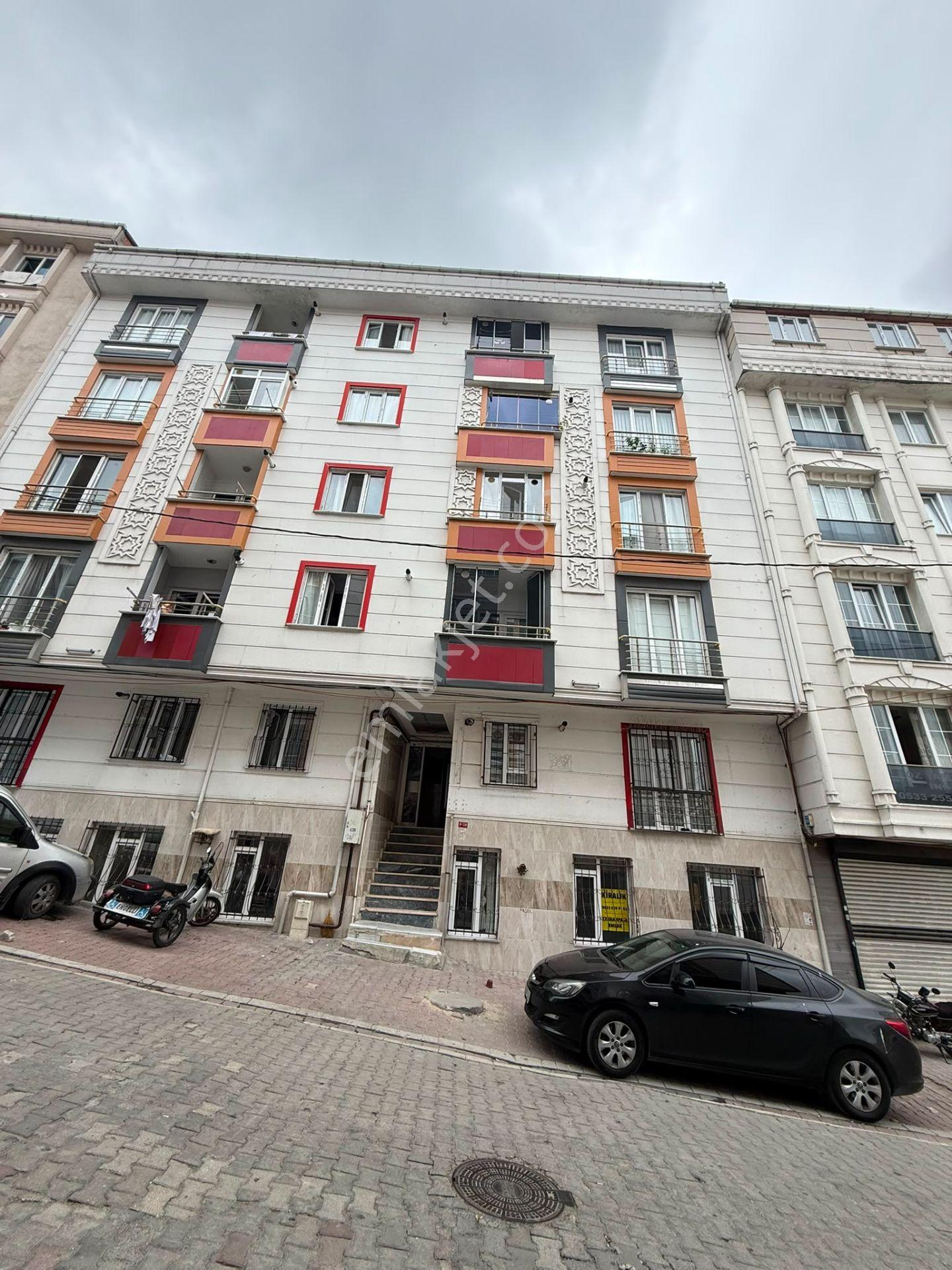 Selahattin Eyyubi Mahallesi’nde Kiralık 2+1 Bahçe Katı Daire – 15.000 Tl - Görsel 3