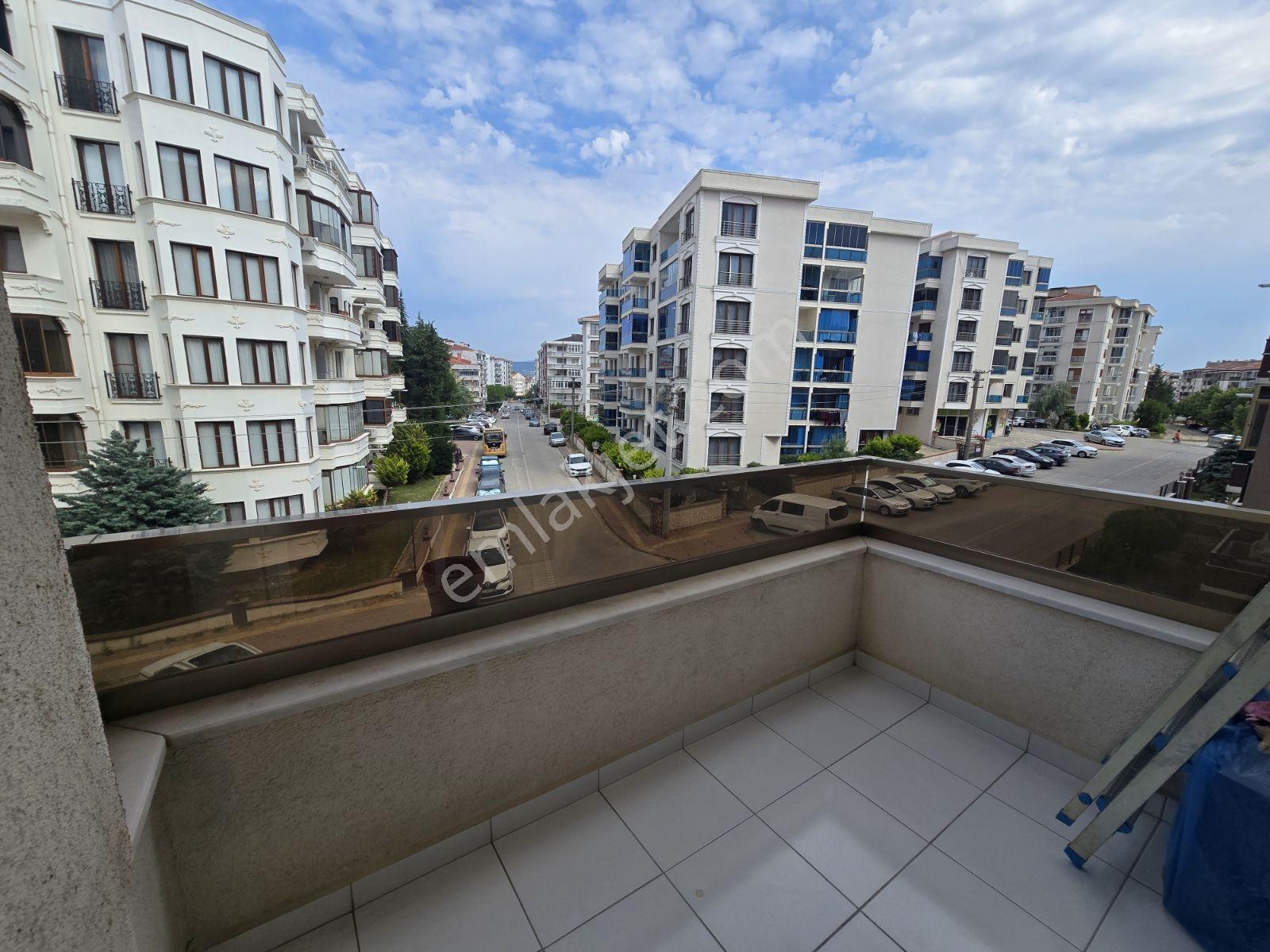 Plaja Yakın Site İçi Satılık Ara Kat 2+1 - Görsel 11