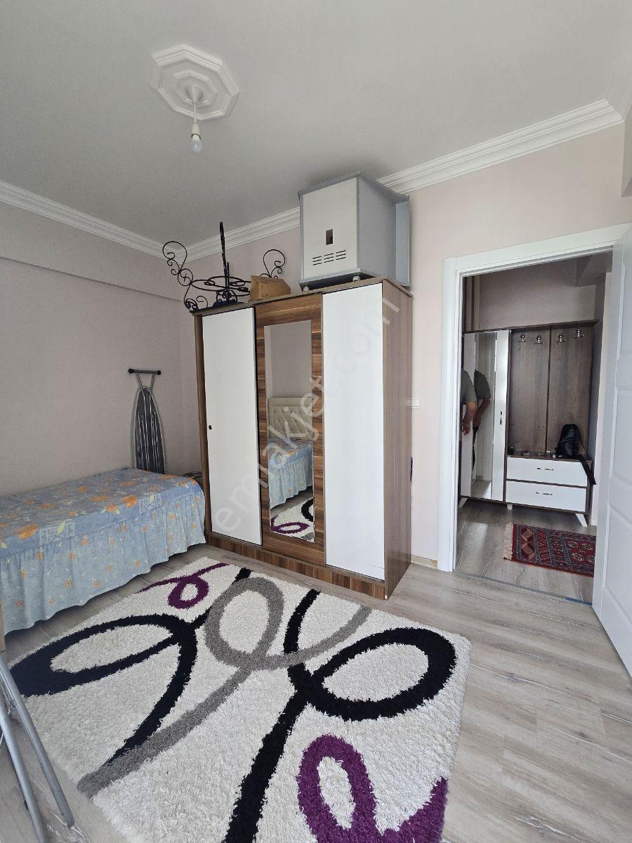 Plaja Yakın Site İçi Satılık Ara Kat 2+1 - Görsel 2