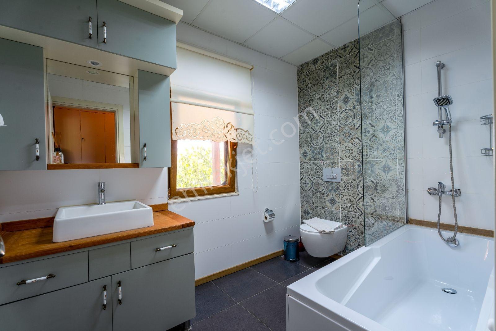 Marmaris Hisarönü 1,5 Dönüm İçinde Denize 800m Müstakil Villa - Görsel 24