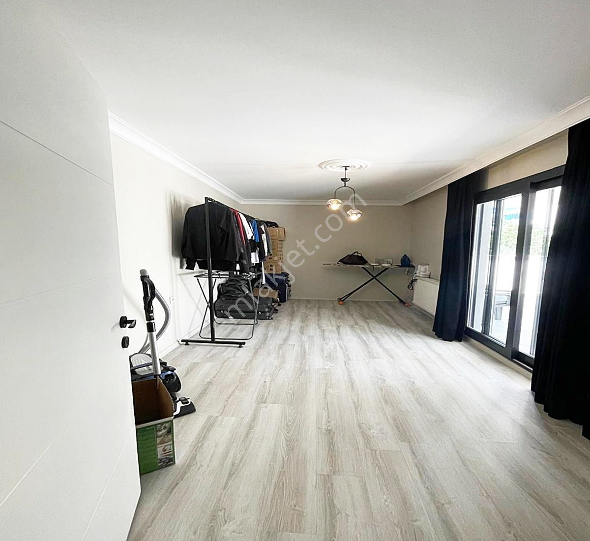 İzmir Çiğli'de Full Manzaralı 140m² Teraslı Lüks 3+1 Daire - Görsel 12