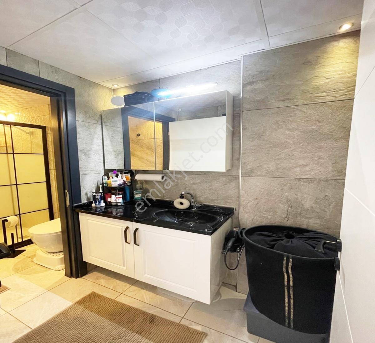 İzmir Çiğli'de Full Manzaralı 140m² Teraslı Lüks 3+1 Daire - Görsel 7
