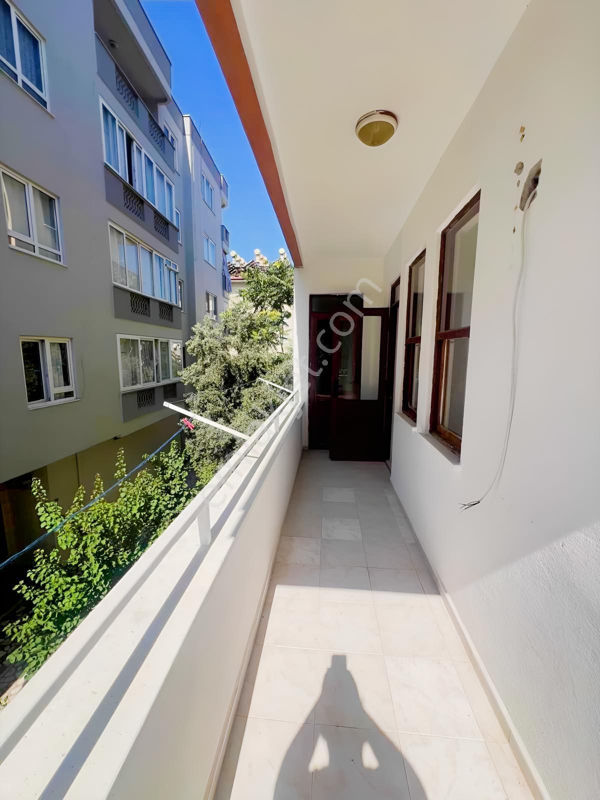 Kadıpaşa'da Kiralık Geniş 2+1 Ayrı Mutfak Daire - Görsel 12