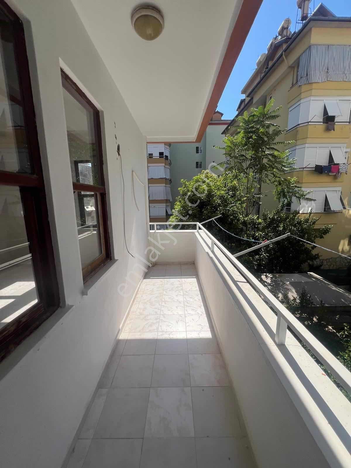 Kadıpaşa'da Kiralık Geniş 2+1 Ayrı Mutfak Daire - Görsel 14