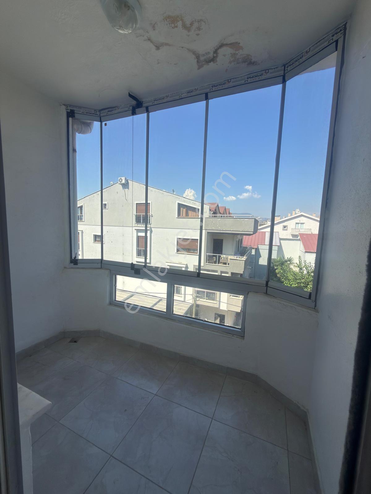 Saadet Korkmaz'dan Denize 50 Metre Ayrı Mutfaklı Kiralık 2+1 Daire - Görsel 8