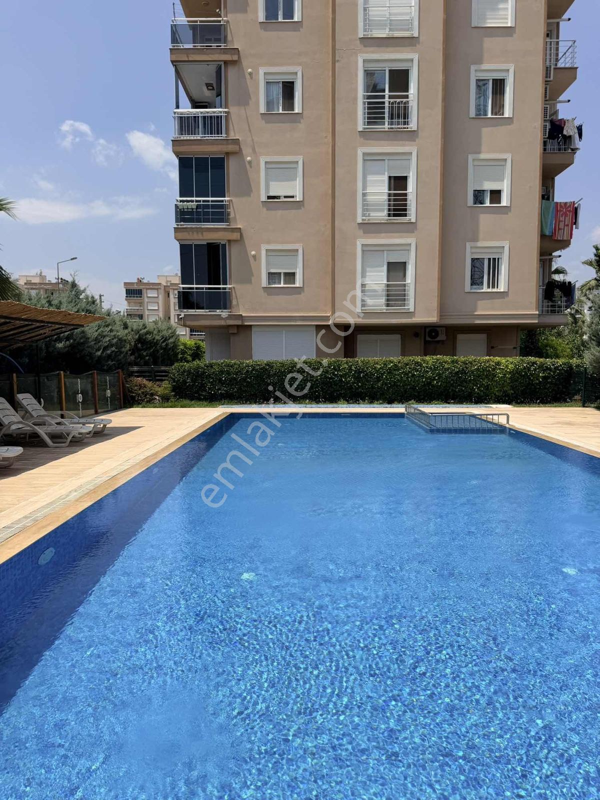 Antalya Kepez Fevzi Çakmakta Havuzlu Sitede 3+1 Satılık Daire