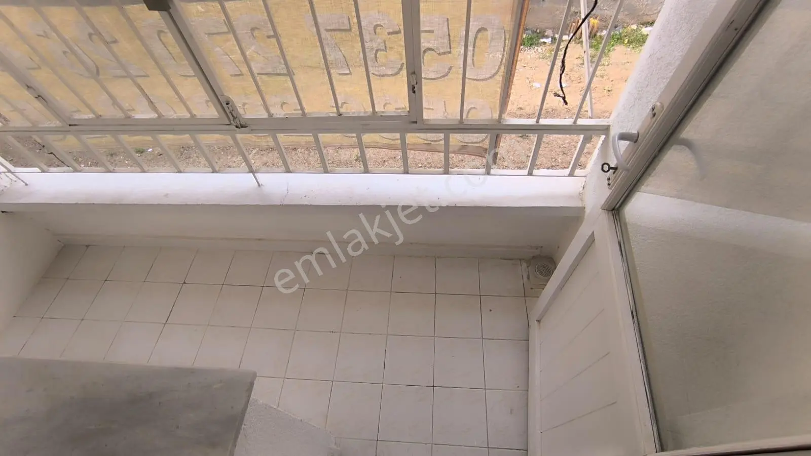 Yılmaz Gayrımenkulden Cadde Üstü Kiralık 3+1 Geniş Daire - Görsel 3