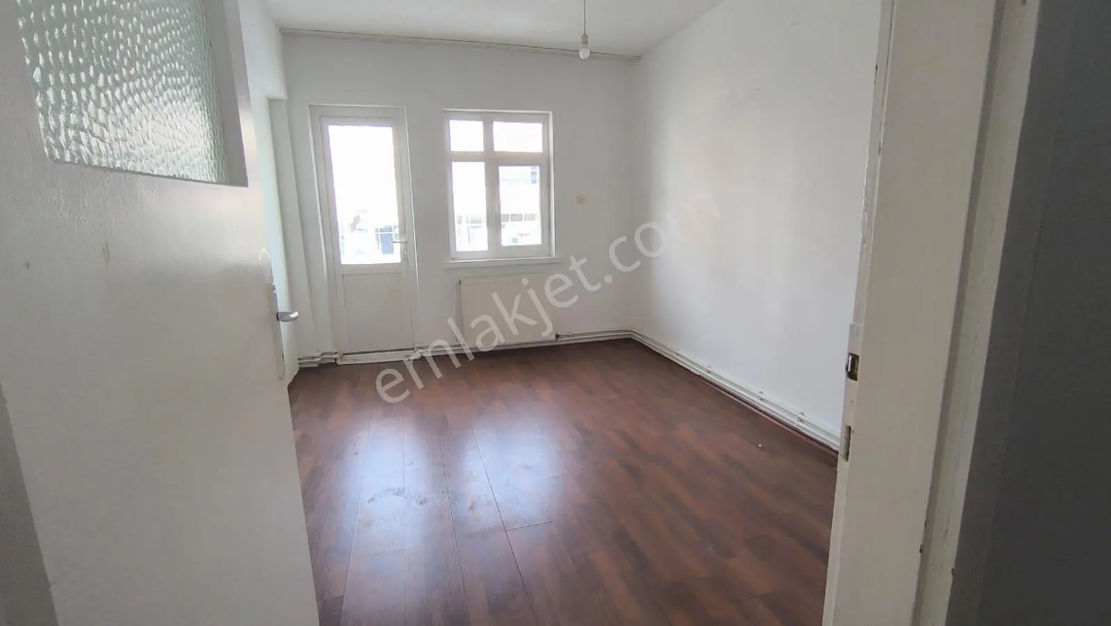 Yılmaz Gayrımenkulden Cadde Üstü Kiralık 3+1 Geniş Daire - Görsel 11