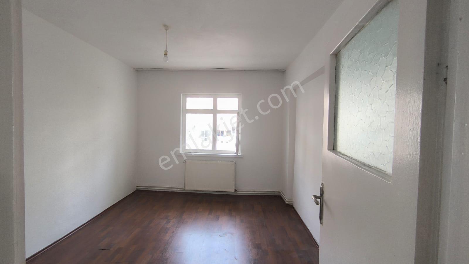 Yılmaz Gayrımenkulden Cadde Üstü Kiralık 3+1 Geniş Daire - Görsel 26