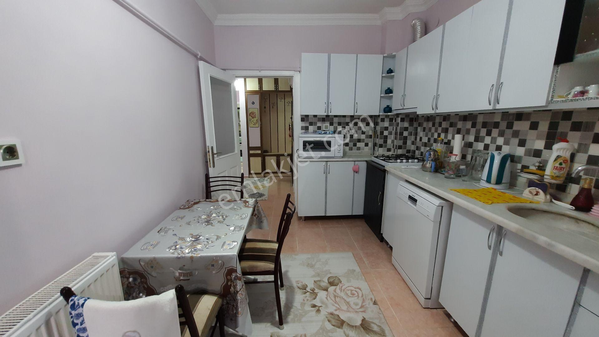 Akif'ten Topçu'da 3+1 Trene & Otobüse Yakın Eşyalı Kiralık Daire - Görsel 24