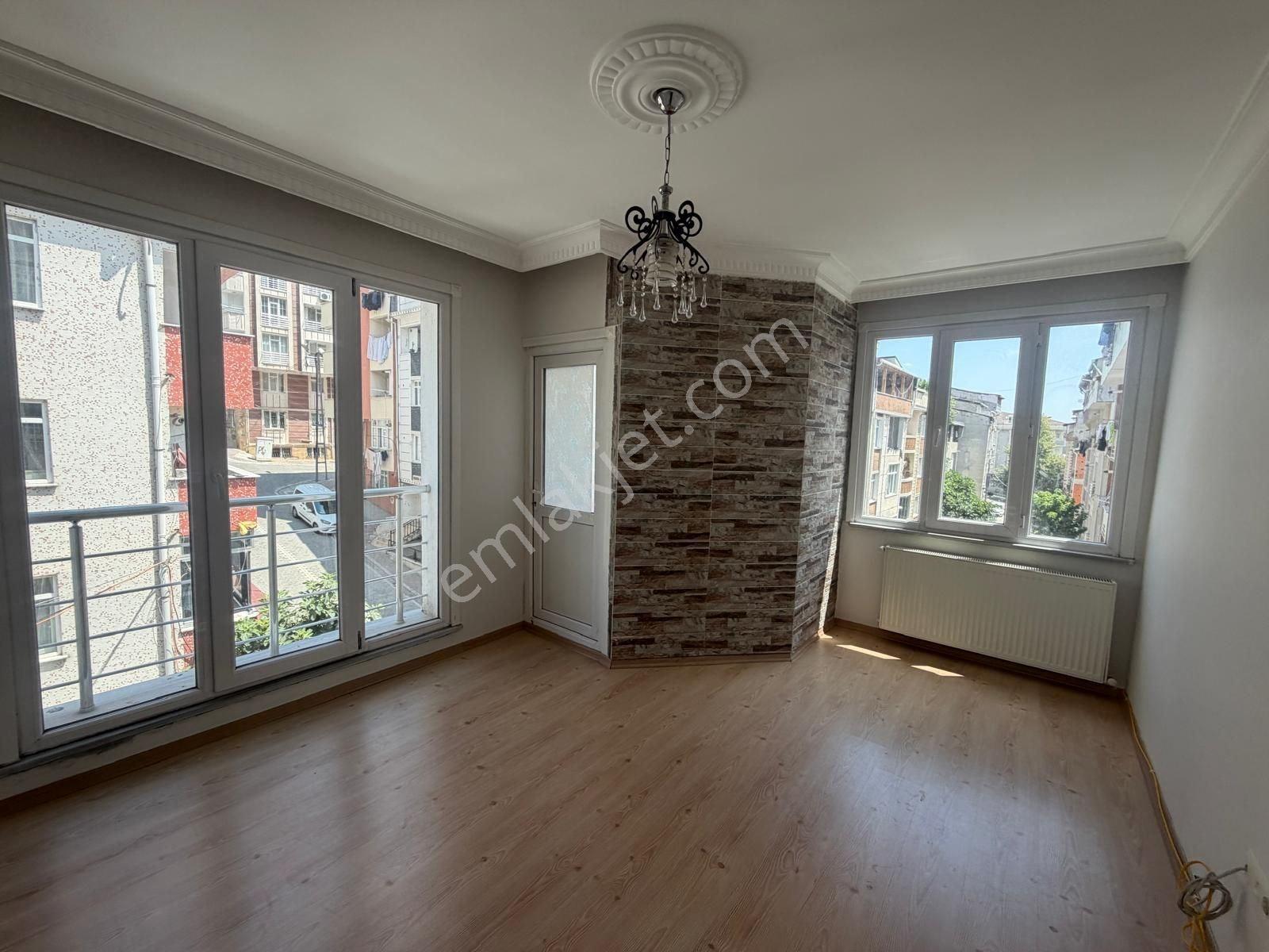 Esenyurt Kıraç Hürriyet Mahallesinde 2+1 85 M2 Balkonlu 1.kat Da Kiralık Daire - Görsel 14