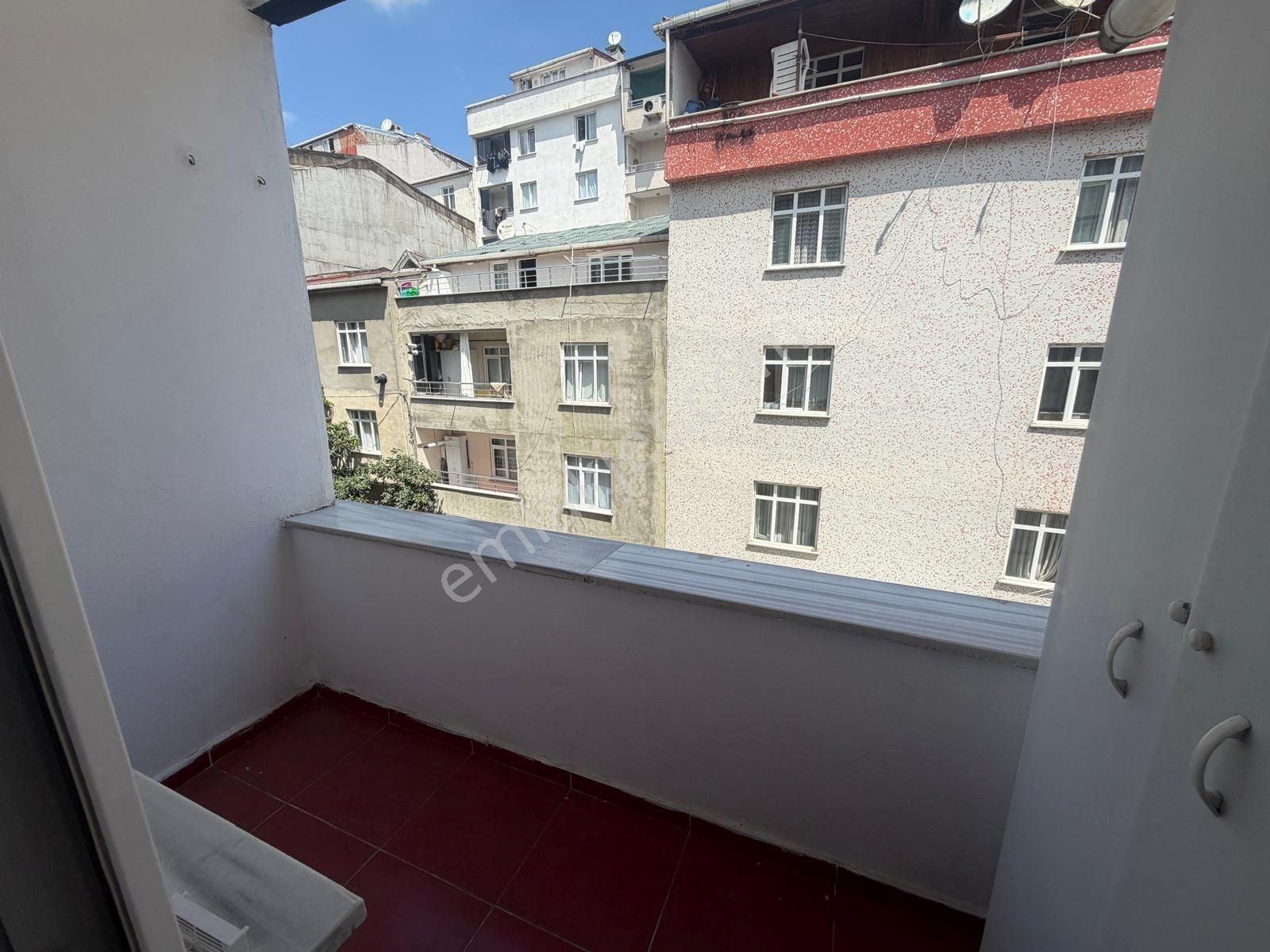 Esenyurt Kıraç Hürriyet Mahallesinde 2+1 85 M2 Balkonlu 1.kat Da Kiralık Daire - Görsel 6