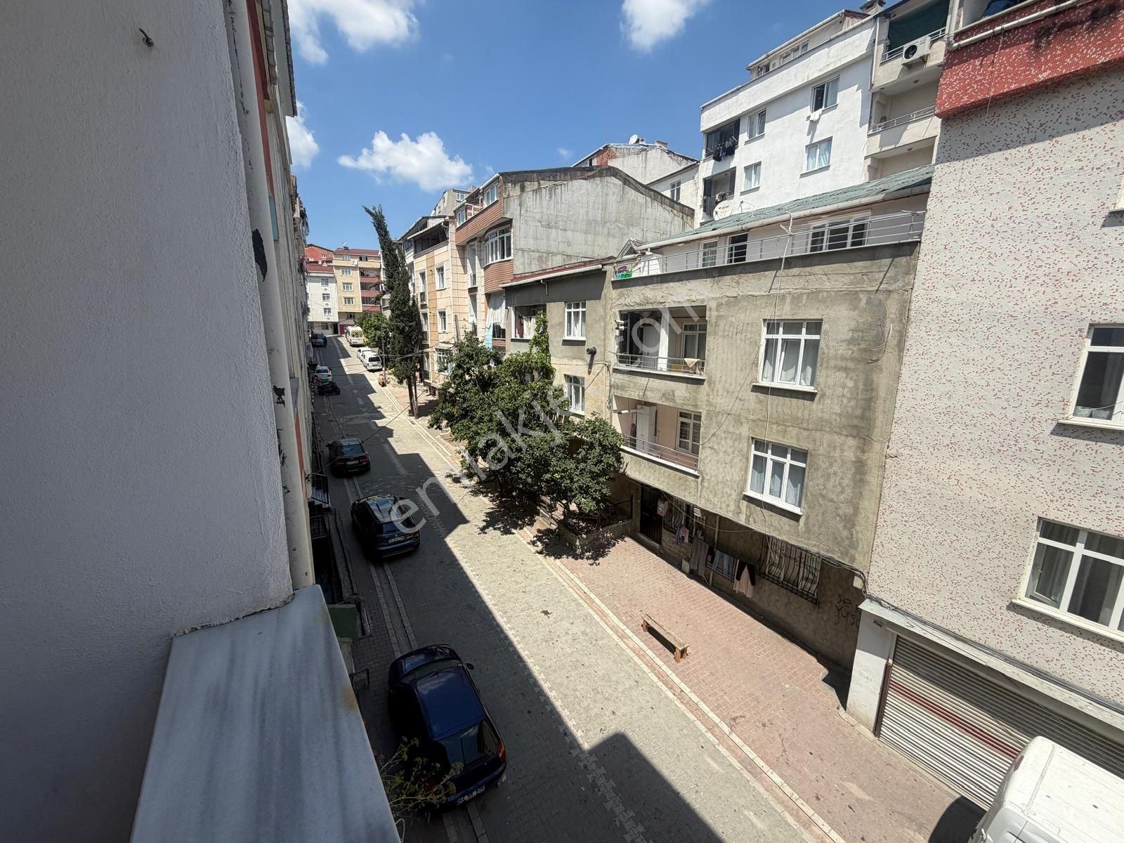 Esenyurt Kıraç Hürriyet Mahallesinde 2+1 85 M2 Balkonlu 1.kat Da Kiralık Daire - Görsel 7