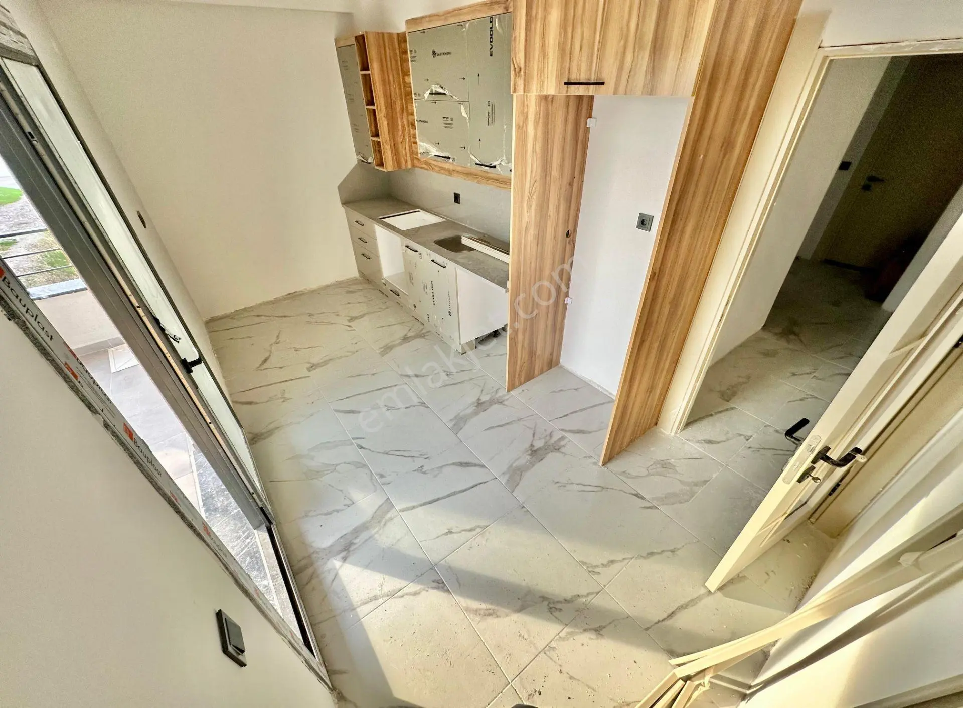 ꧁ay Emlaktan꧂avcılar'da Yüzme Havuzlu Lüks Butik Sitede Denize Sadece 300 Mt Satılık 2+1 Daire - Görsel 6