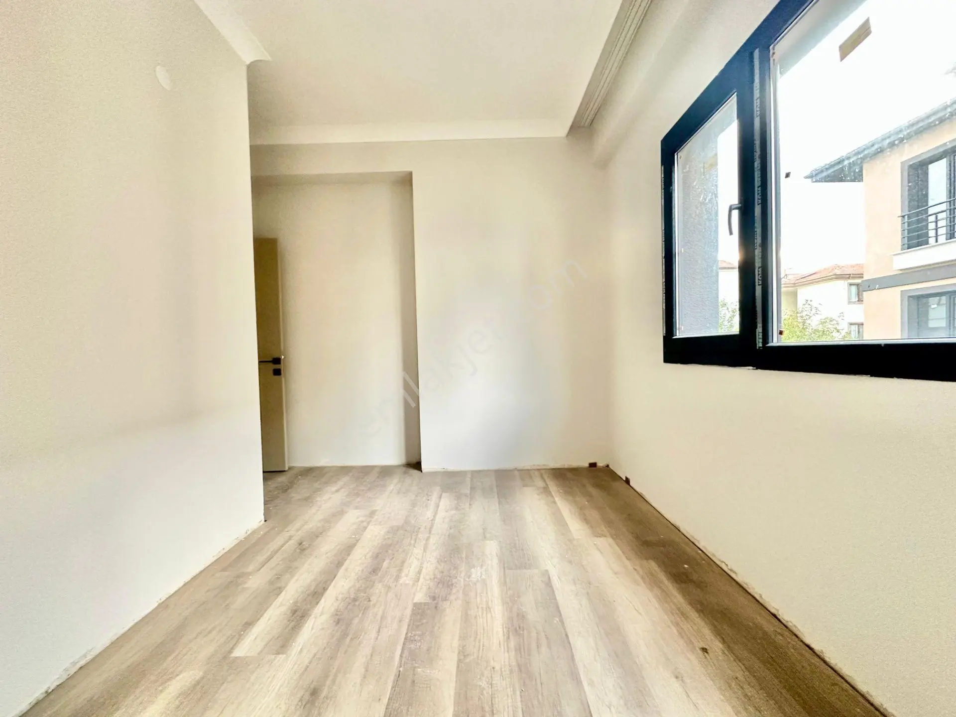 ꧁ay Emlaktan꧂avcılar'da Yüzme Havuzlu Lüks Butik Sitede Denize Sadece 300 Mt Satılık 2+1 Daire - Görsel 16