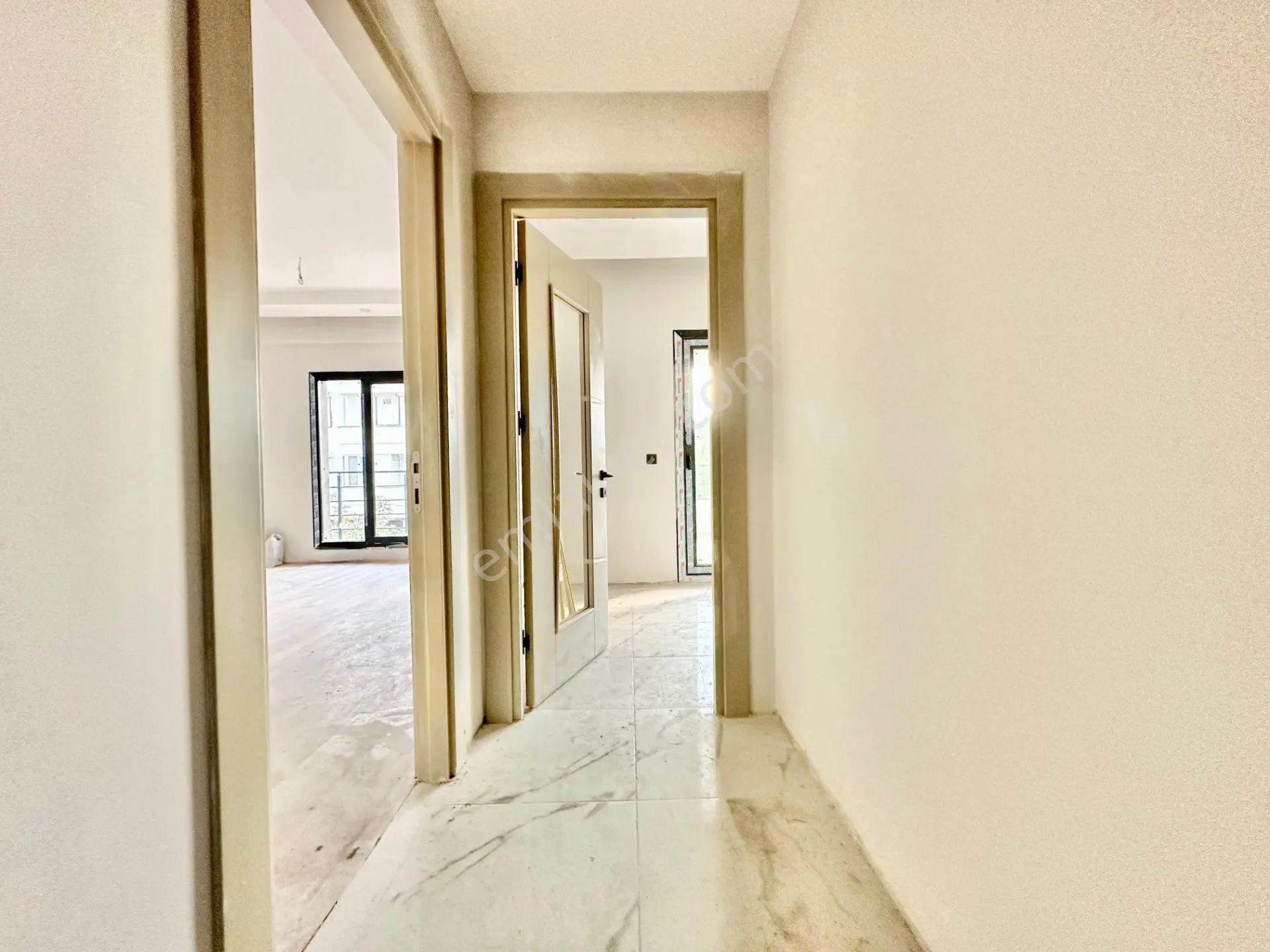 ꧁ay Emlaktan꧂avcılar'da Yüzme Havuzlu Lüks Butik Sitede Denize Sadece 300 Mt Satılık 2+1 Daire - Görsel 25