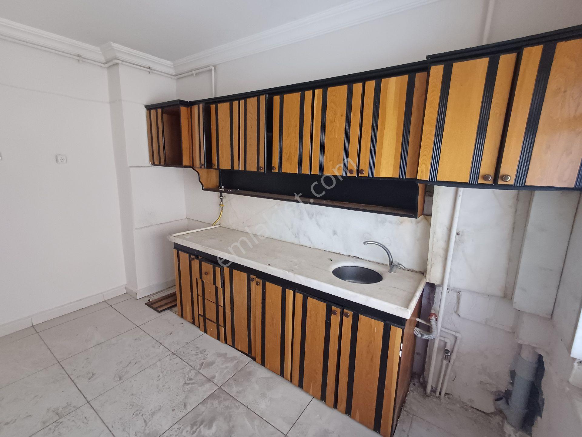 Kiralık 3+1 Ofis Rızvanağa Cad Cem Apt Diyarbakır - Görsel 2