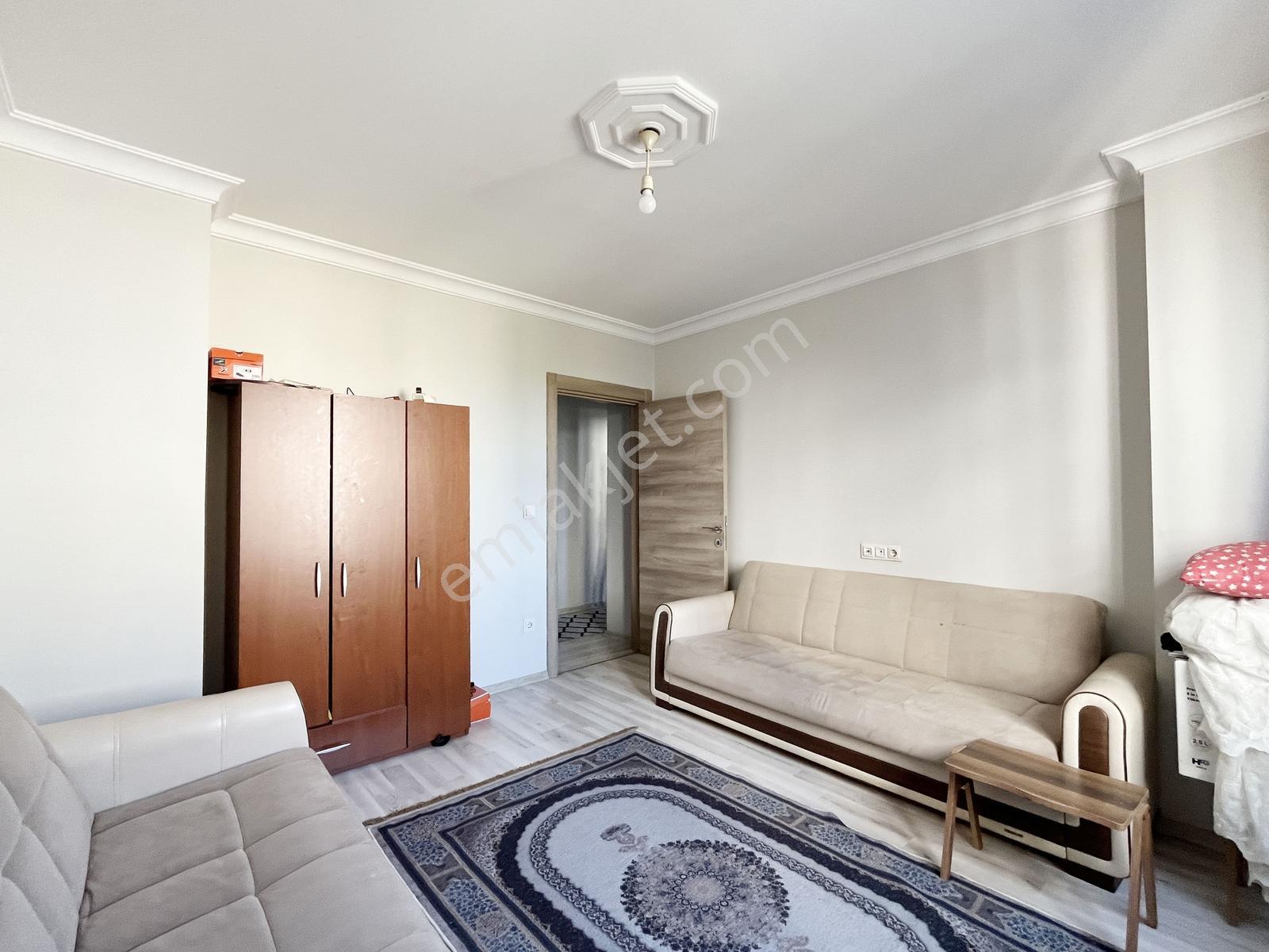 Satılık 2+1 Daire - Ara Kat - Cadde Üzeri - Ayrı Wc - Balkon - Görsel 12