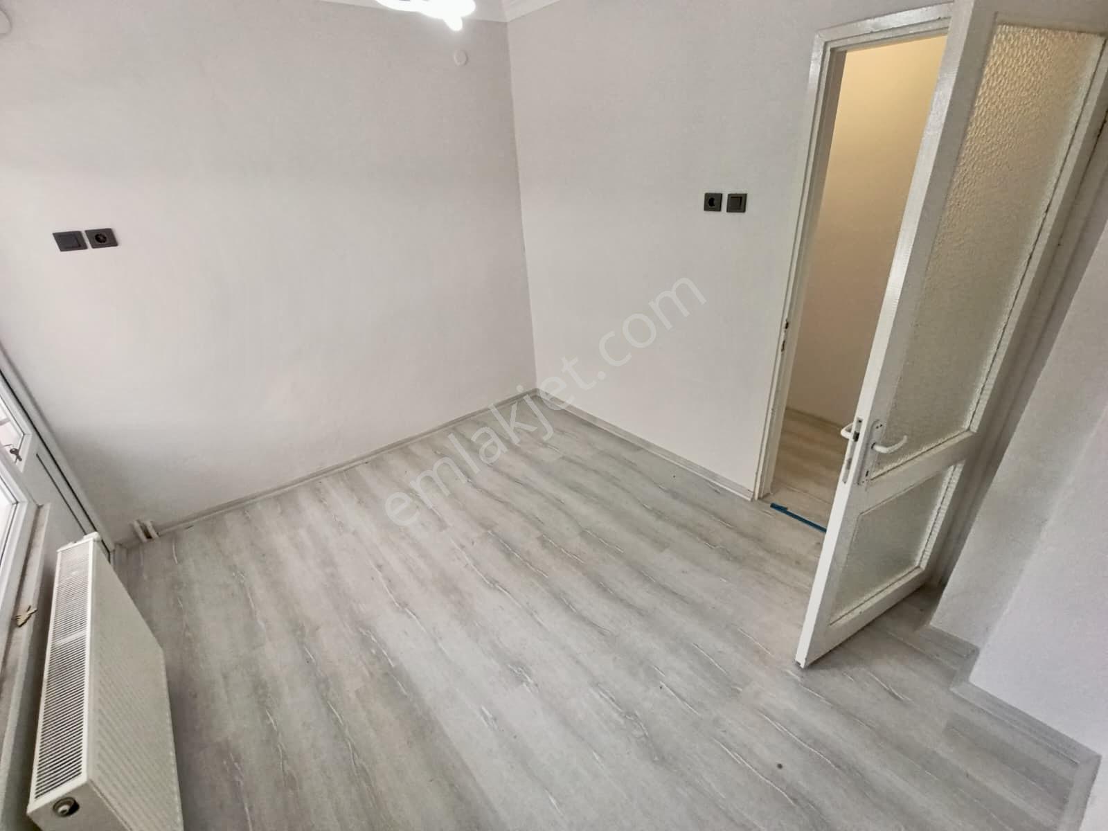 Parla'dan Akçay Merkez'de Denize 250m 3+1 Ara Kat Ön Cephe Daire - Görsel 33