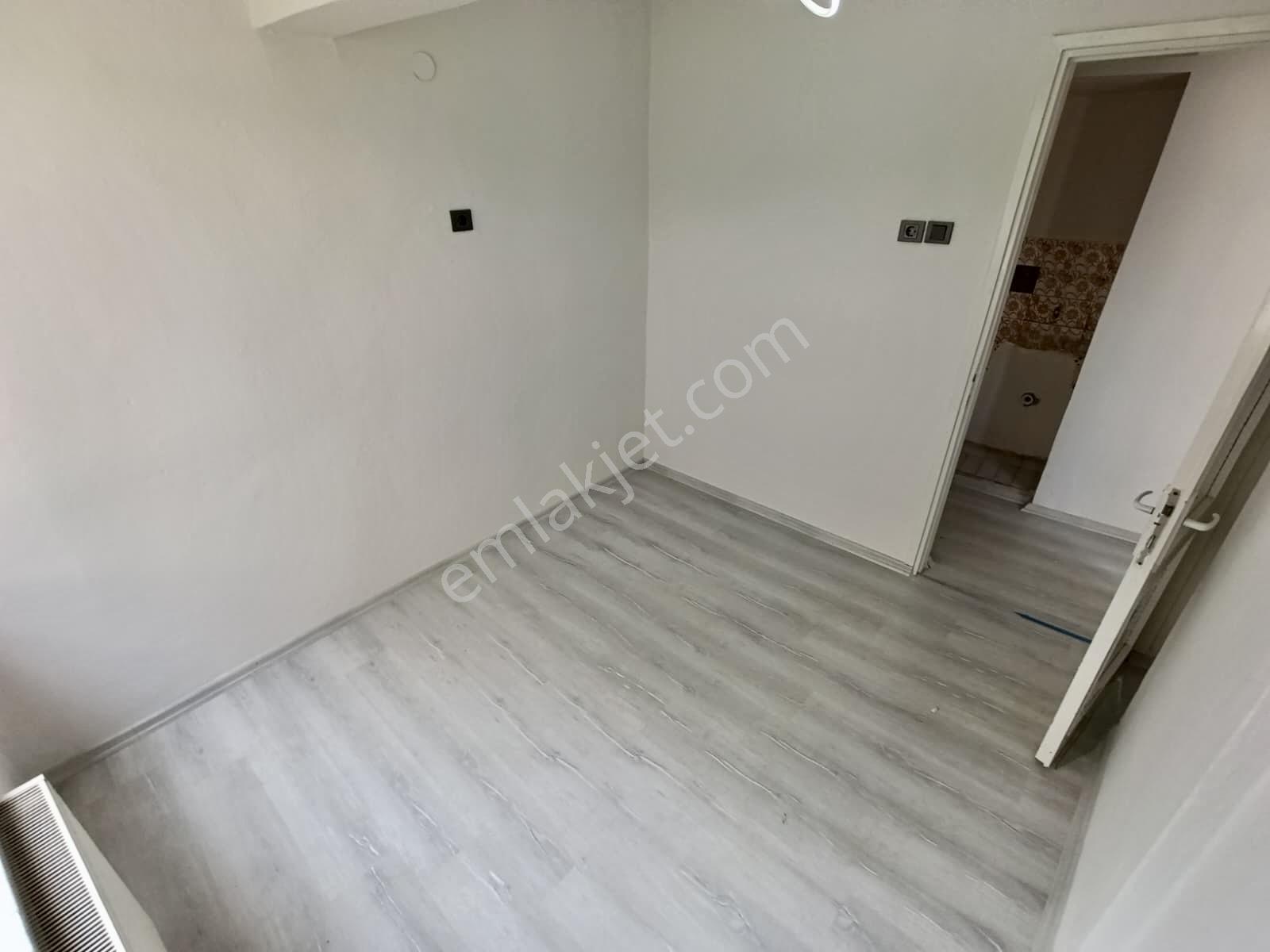 Parla'dan Akçay Merkez'de Denize 250m 3+1 Ara Kat Ön Cephe Daire - Görsel 9