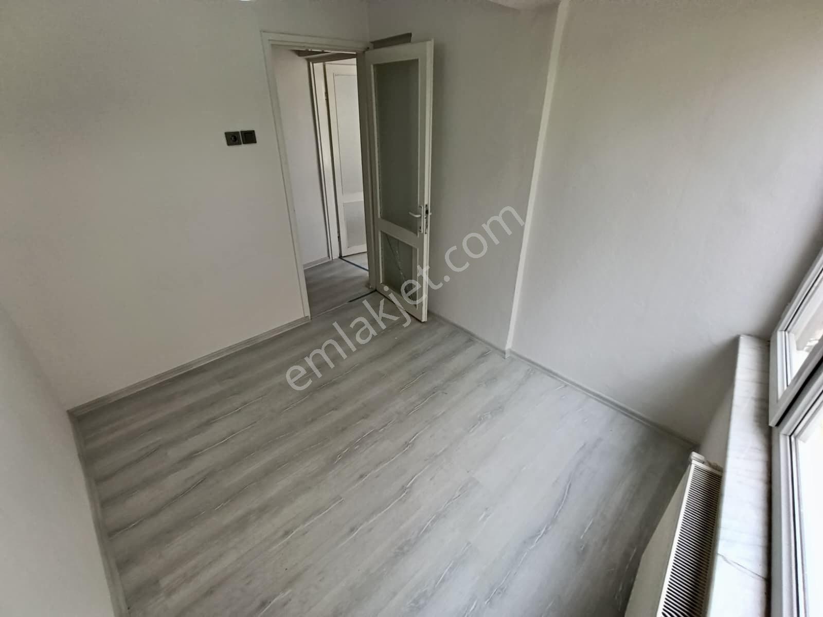 Parla'dan Akçay Merkez'de Denize 250m 3+1 Ara Kat Ön Cephe Daire - Görsel 13