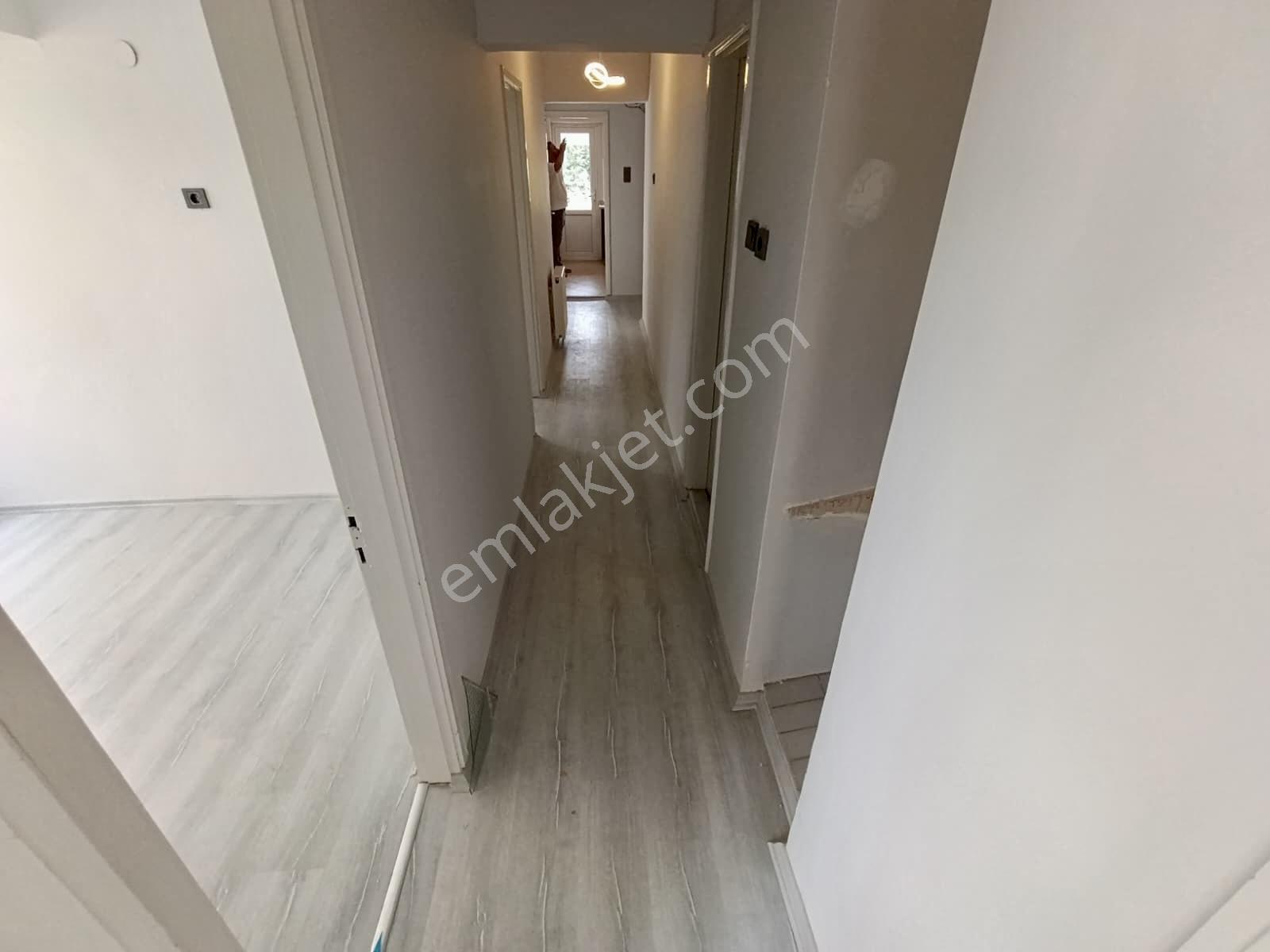Parla'dan Akçay Merkez'de Denize 250m 3+1 Ara Kat Ön Cephe Daire - Görsel 25