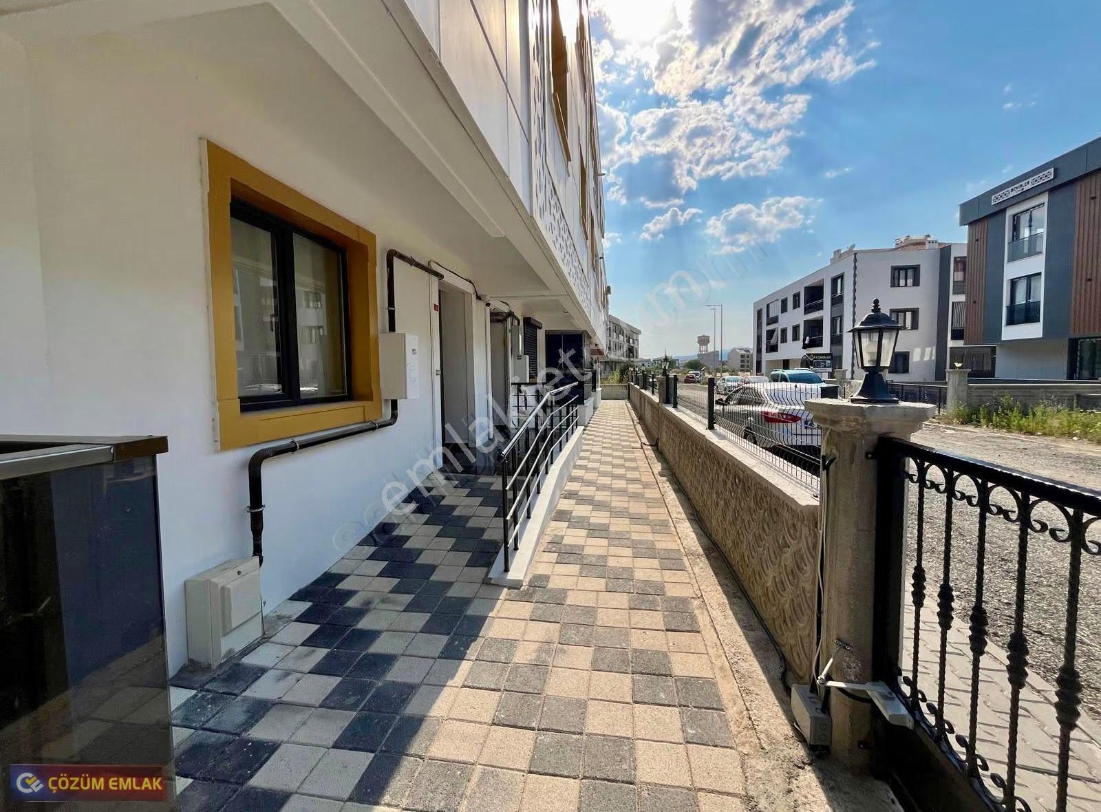 Çözüm Emlak'tan Muradiye Site İçerisinde 2+1 Kapalı Mutfak Daire - Görsel 12