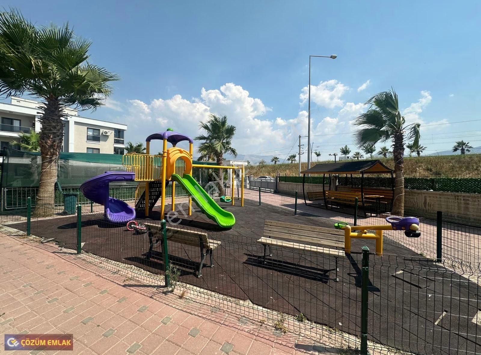 Çözüm Emlak'tan Muradiye'de Havuzlu Site İçerinde 2+1 Lüks Daire - Görsel 17