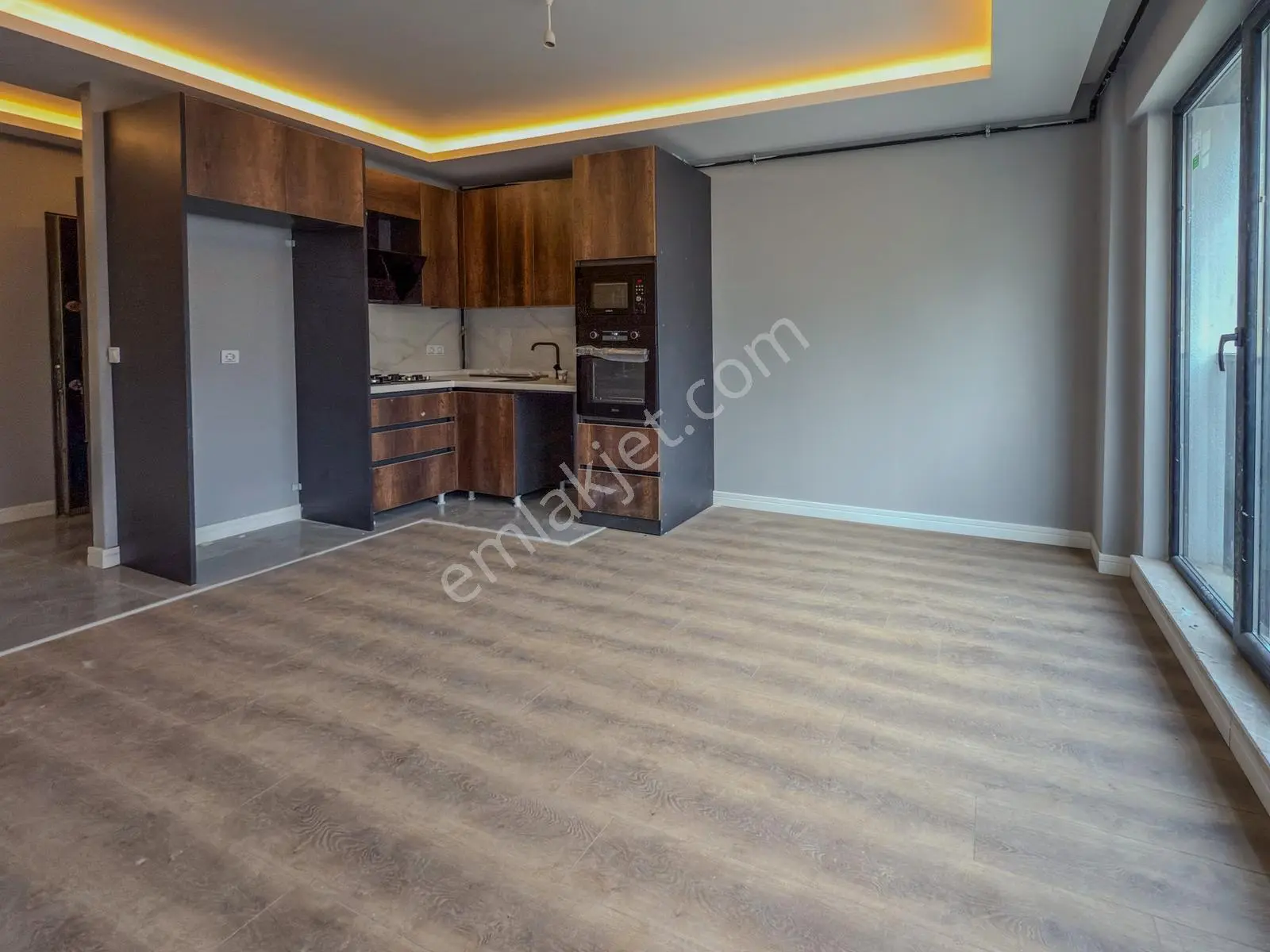 Kızılcaşar Satılık 2+1 Ara Kat Kapalı Balkonlu Daire