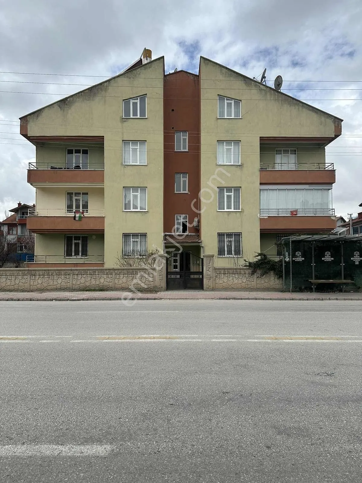 Sille Ak Mah. İsmail Kaya Cadde Üzeri Satılık 1+1 Geniş Daire - Görsel 4