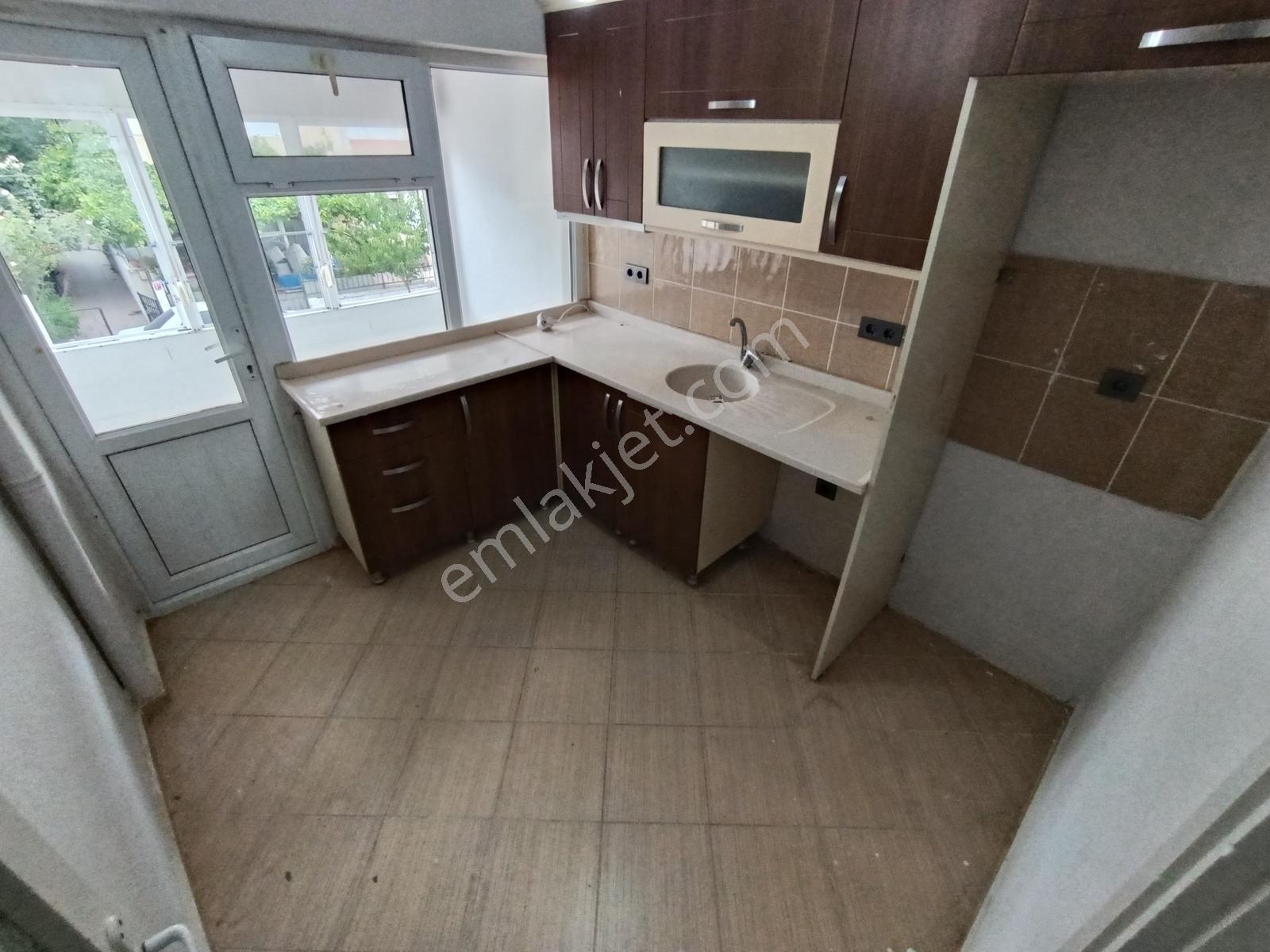 Akçay Merkezde Kordona 350 Adım İçi Yapılı Ayrı Mutfak 3+1 Daire - Görsel 35