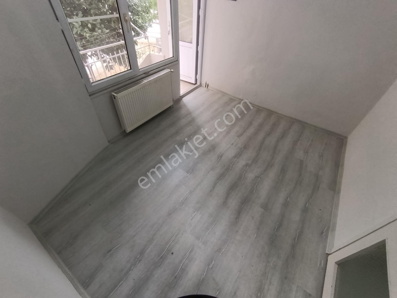 Akçay Merkezde Kordona 350 Adım İçi Yapılı Ayrı Mutfak 3+1 Daire - Görsel 3