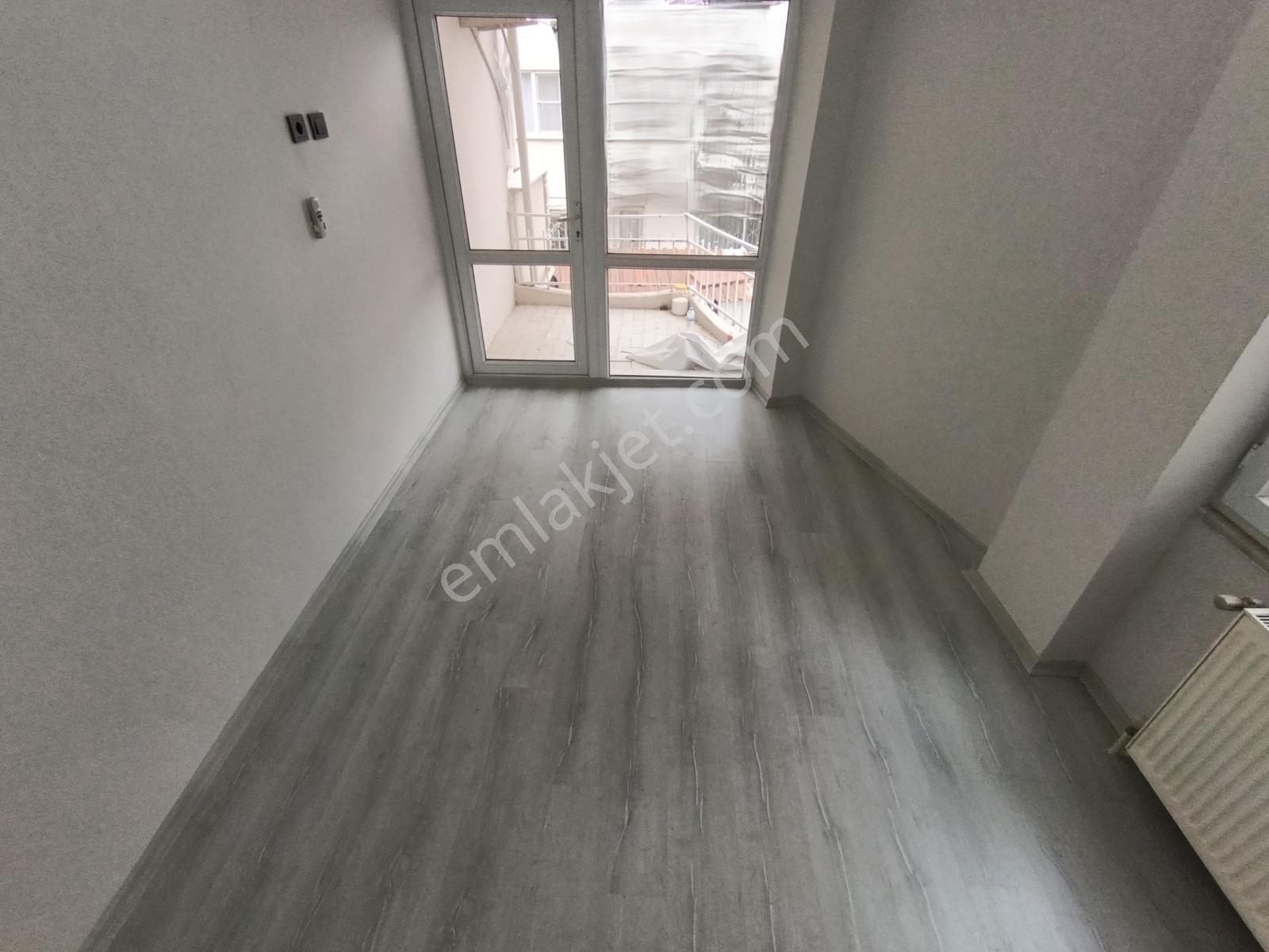 Akçay Merkezde Kordona 350 Adım İçi Yapılı Ayrı Mutfak 3+1 Daire - Görsel 20