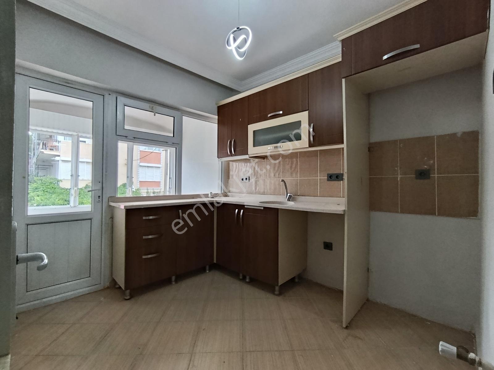 Akçay Merkezde Kordona 350 Adım İçi Yapılı Ayrı Mutfak 3+1 Daire - Görsel 27
