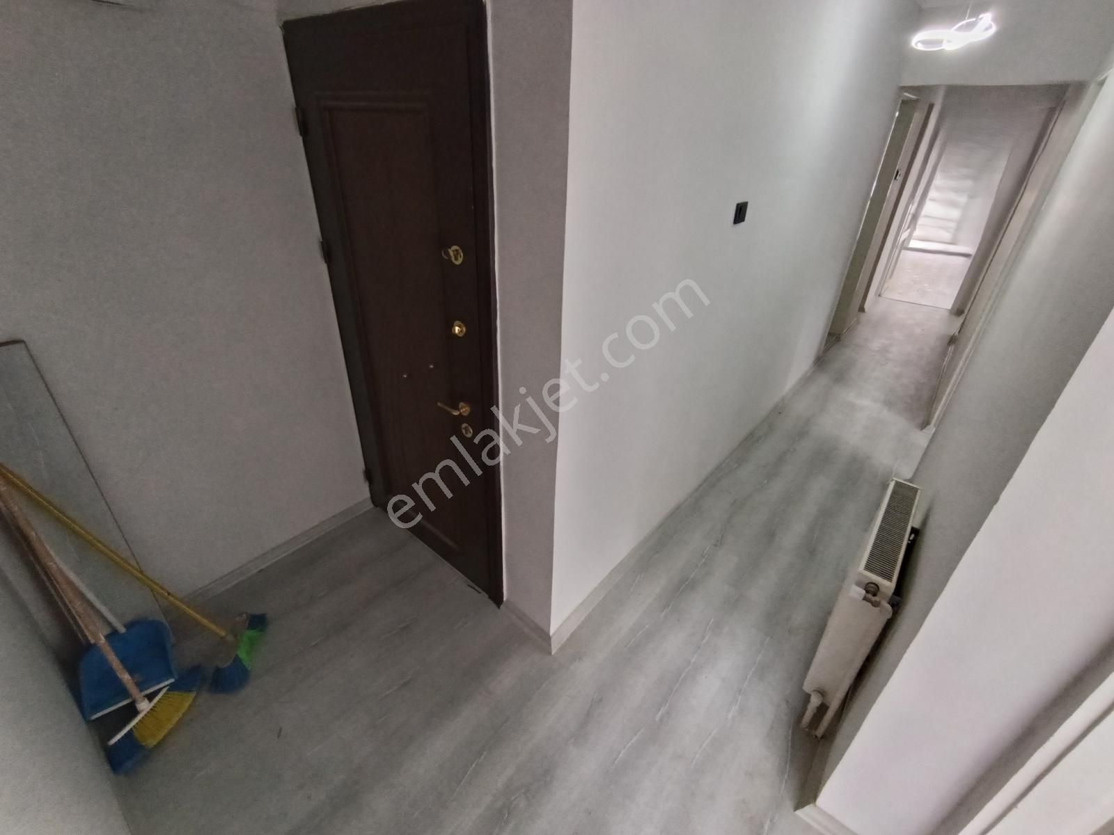 Akçay Merkezde Kordona 350 Adım İçi Yapılı Ayrı Mutfak 3+1 Daire - Görsel 23