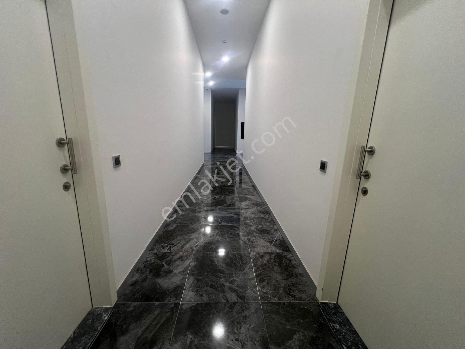 Büyükçekmece Marina 24 Sitesinde Deniz Manzaralı 3+1 Dubleks - Görsel 22