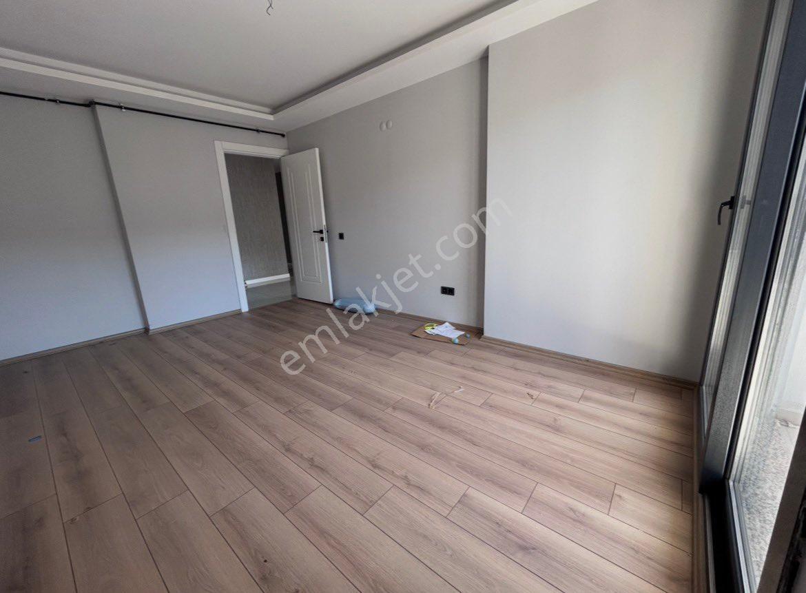 Ataşehir İzban Tramvay Yakını Müstakil Bahçeli Geniş Havuzlu 2+1 Kiralık Daire - Görsel 9