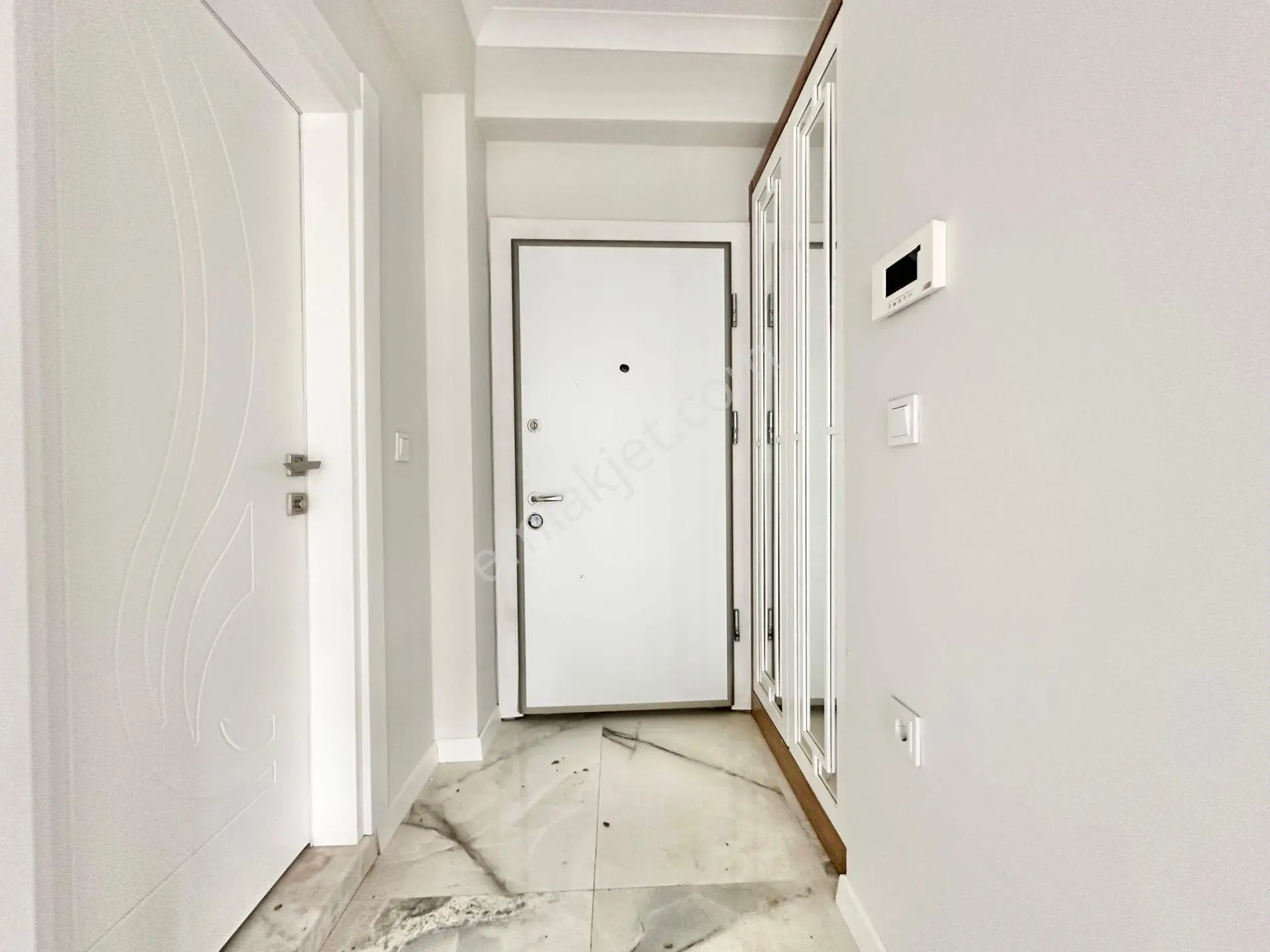 ꧁ay Emlaktan꧂küçükkuyu Mıhlı'da Lüks Butik Sitede Denize 300 M Bahçe Kullanımlı Satılık 2+1 Daire - Görsel 22