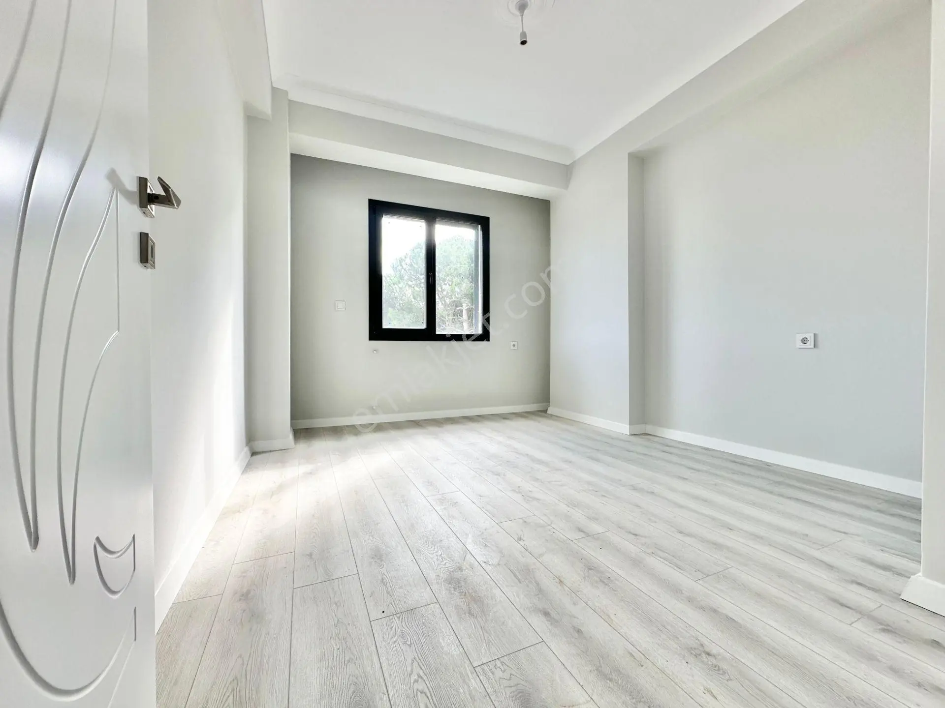 ꧁ay Emlaktan꧂küçükkuyu Mıhlı'da Lüks Butik Sitede Denize 300 M Bahçe Kullanımlı Satılık 2+1 Daire - Görsel 28