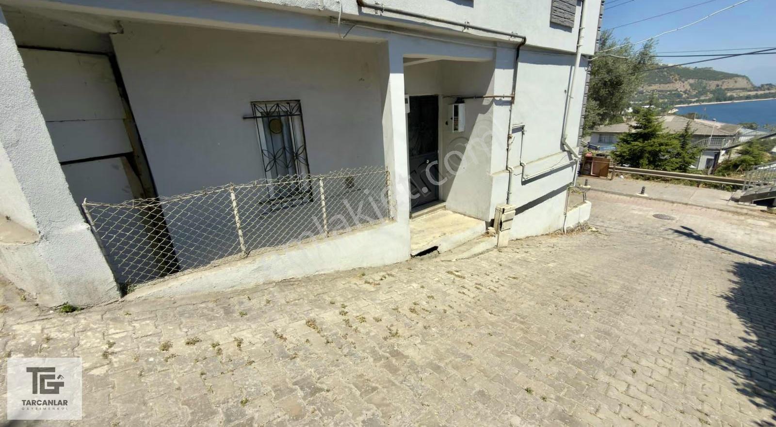 Tarcanlar'dan Hereke Hacı Akif Mah Deniz Manzaralı Kiralık Daire - Görsel 3