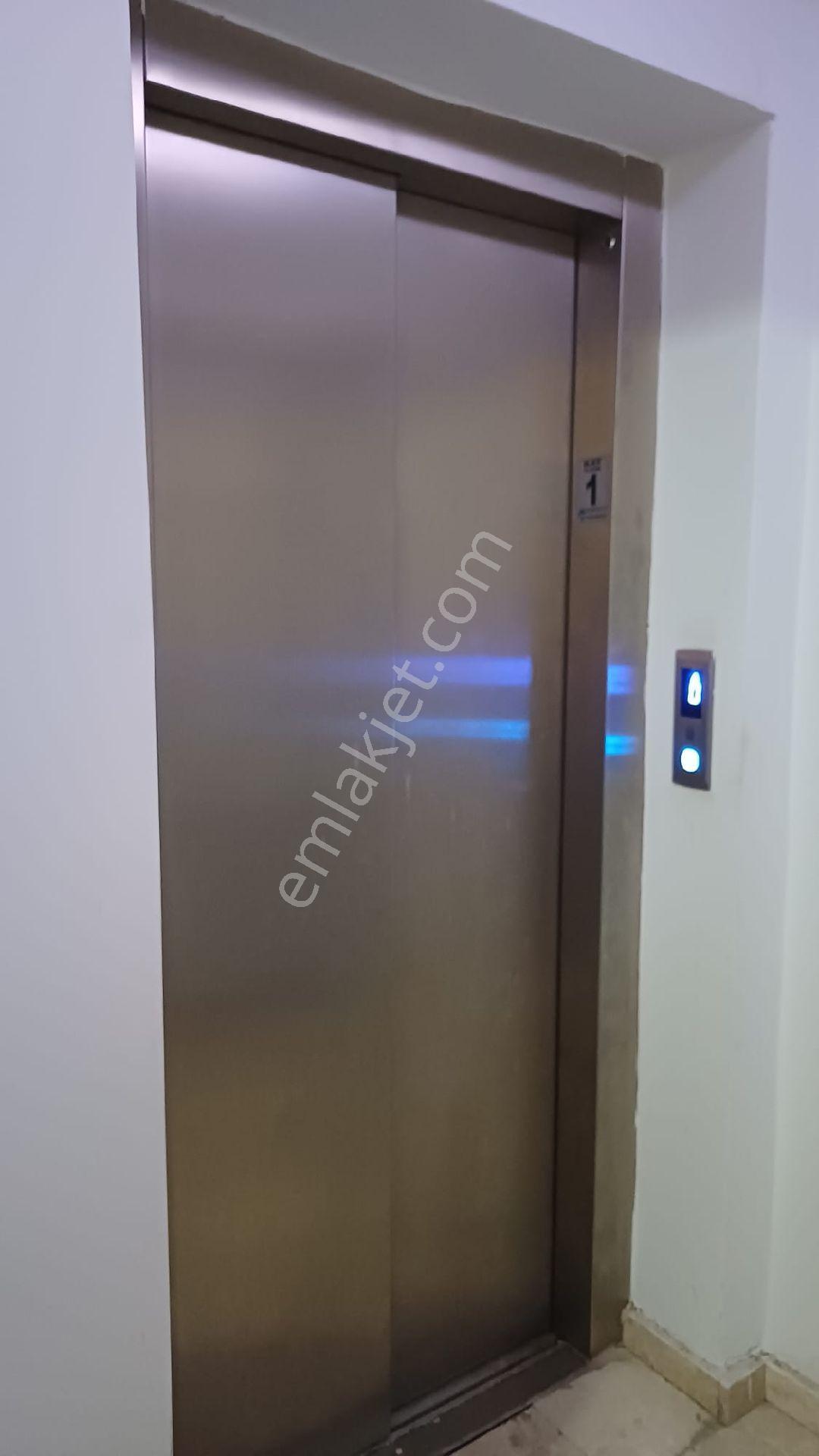 Gulyaka Merkezde Bakımlı Ara Kat Daire - Görsel 4