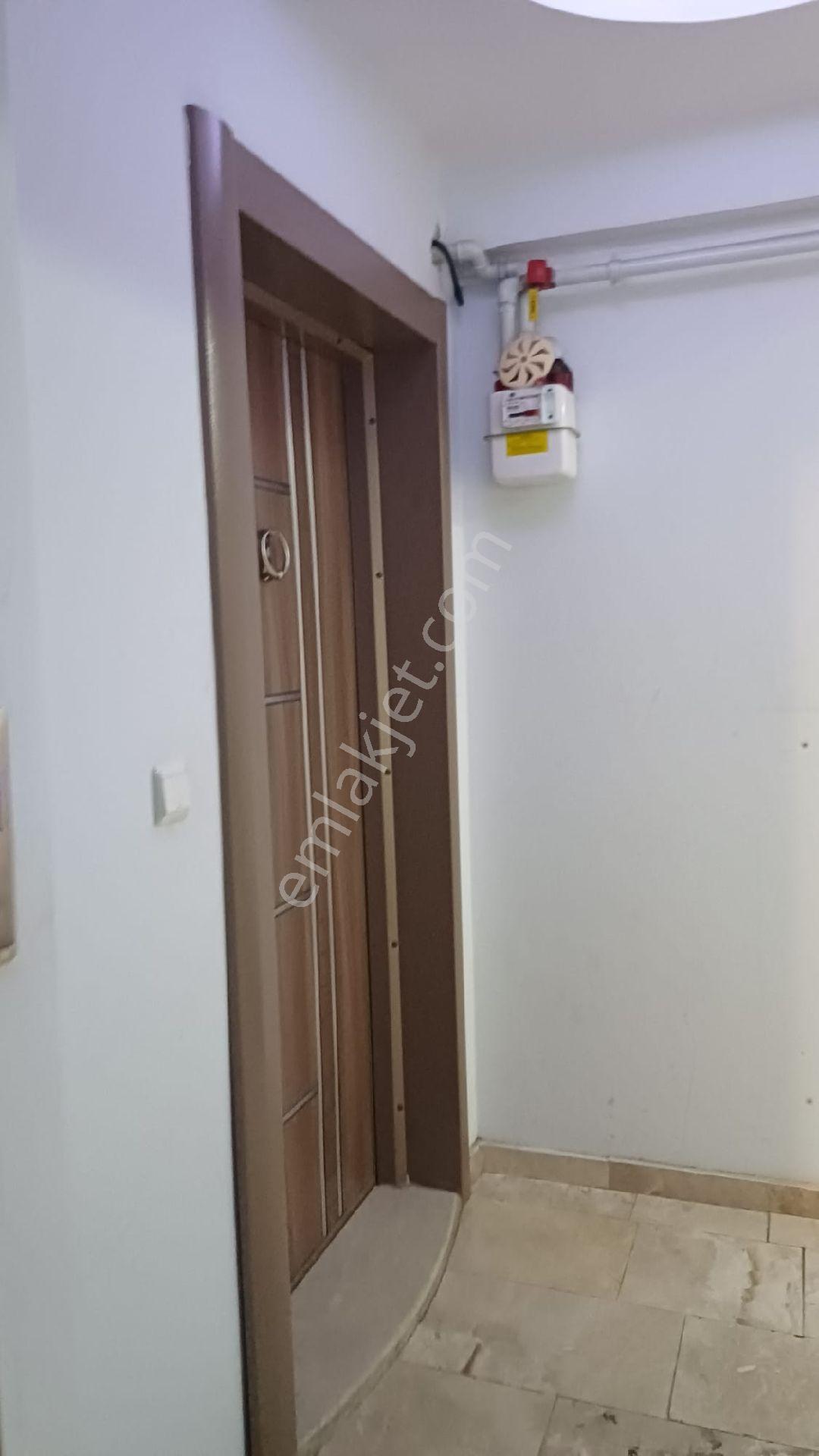 Gulyaka Merkezde Bakımlı Ara Kat Daire