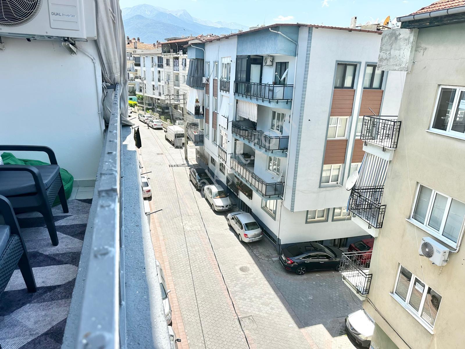 İstiklal Mahallesinde 3,5+1 Fırsat Daire - Görsel 7