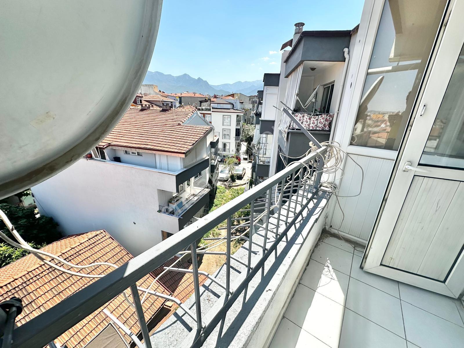 İstiklal Mahallesinde 3,5+1 Fırsat Daire - Görsel 22