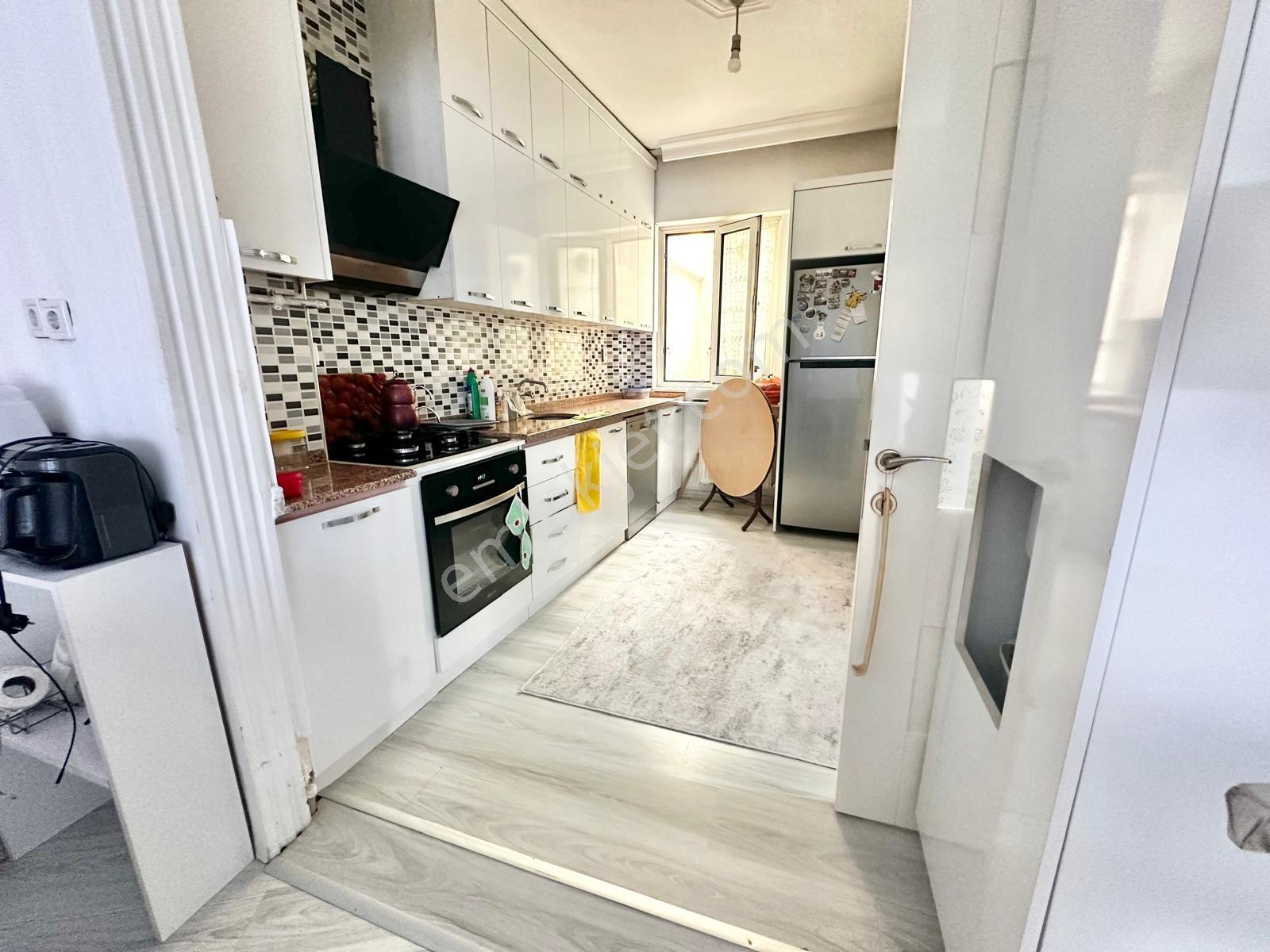 İstiklal Mahallesinde 3,5+1 Fırsat Daire - Görsel 27